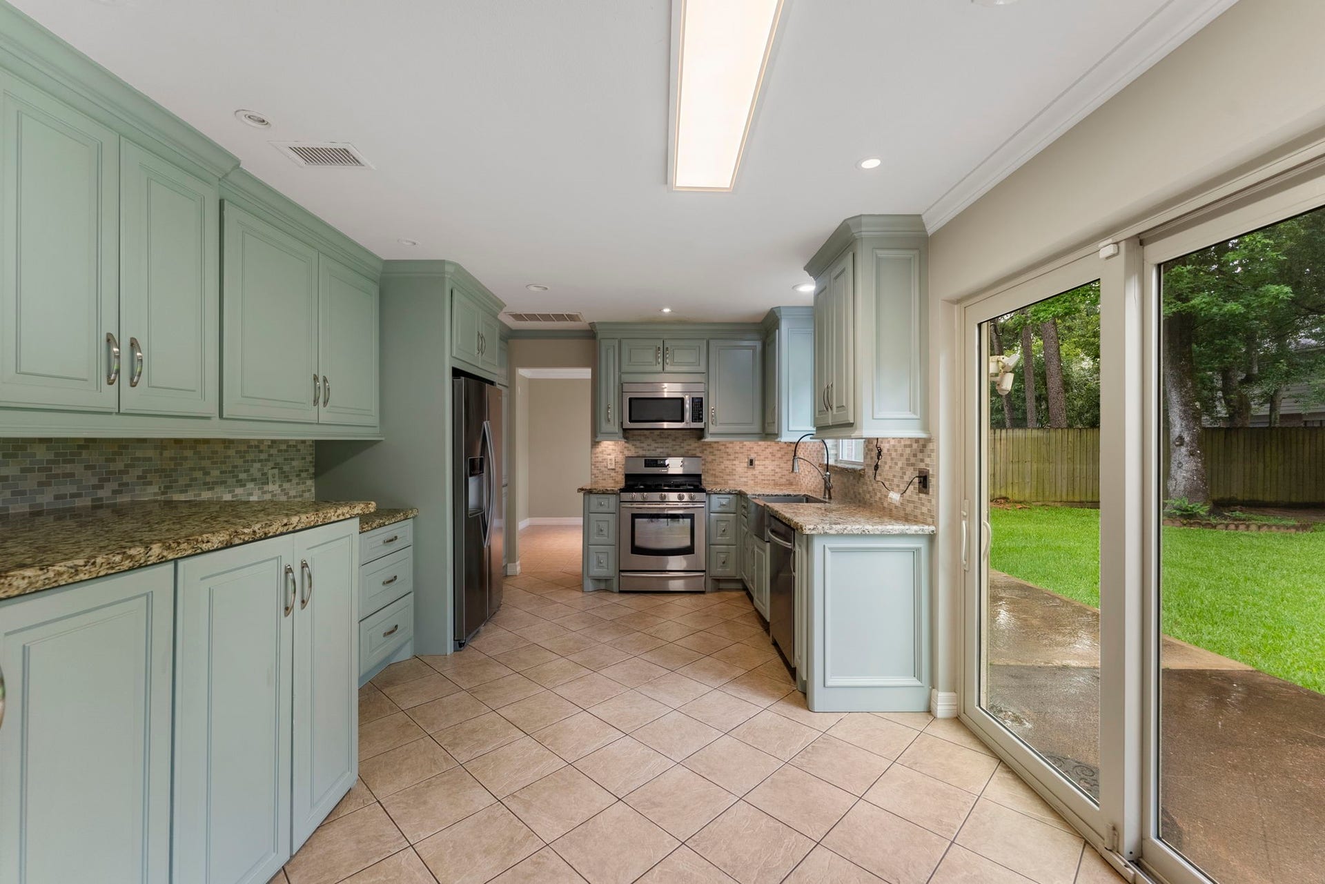 27 W Stony Bridge Court, The Woodlands, TX 77381 27 W Stony Bridge Court, The Woodlands, TX 77381