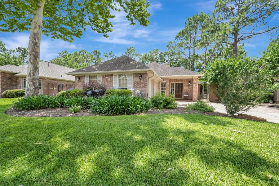 Property photo for 16007 Edgewood Drive, Pasadena, TX