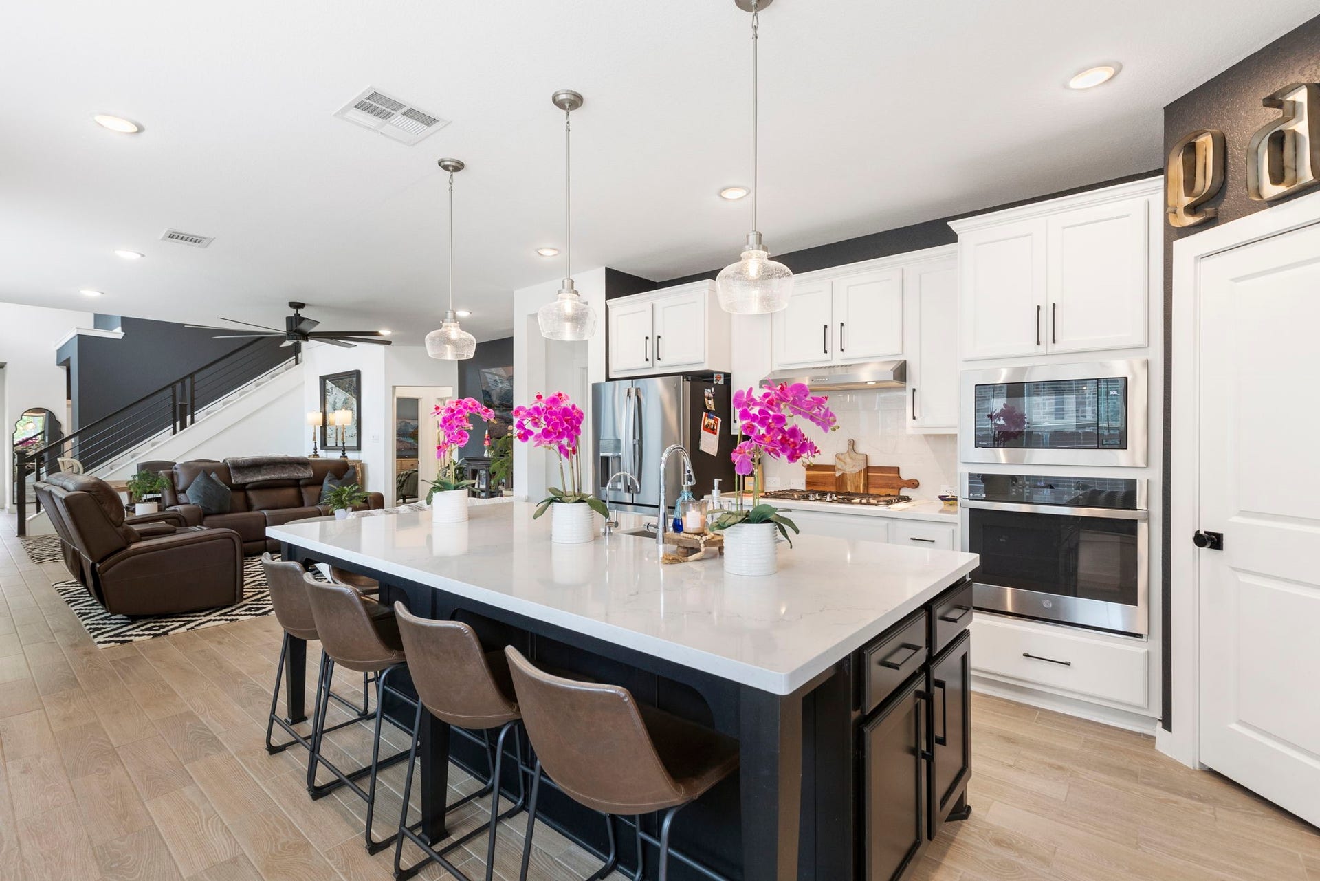 221 Sky Top Drive, Montgomery, TX 77316 221 Sky Top Drive, Montgomery, TX 77316