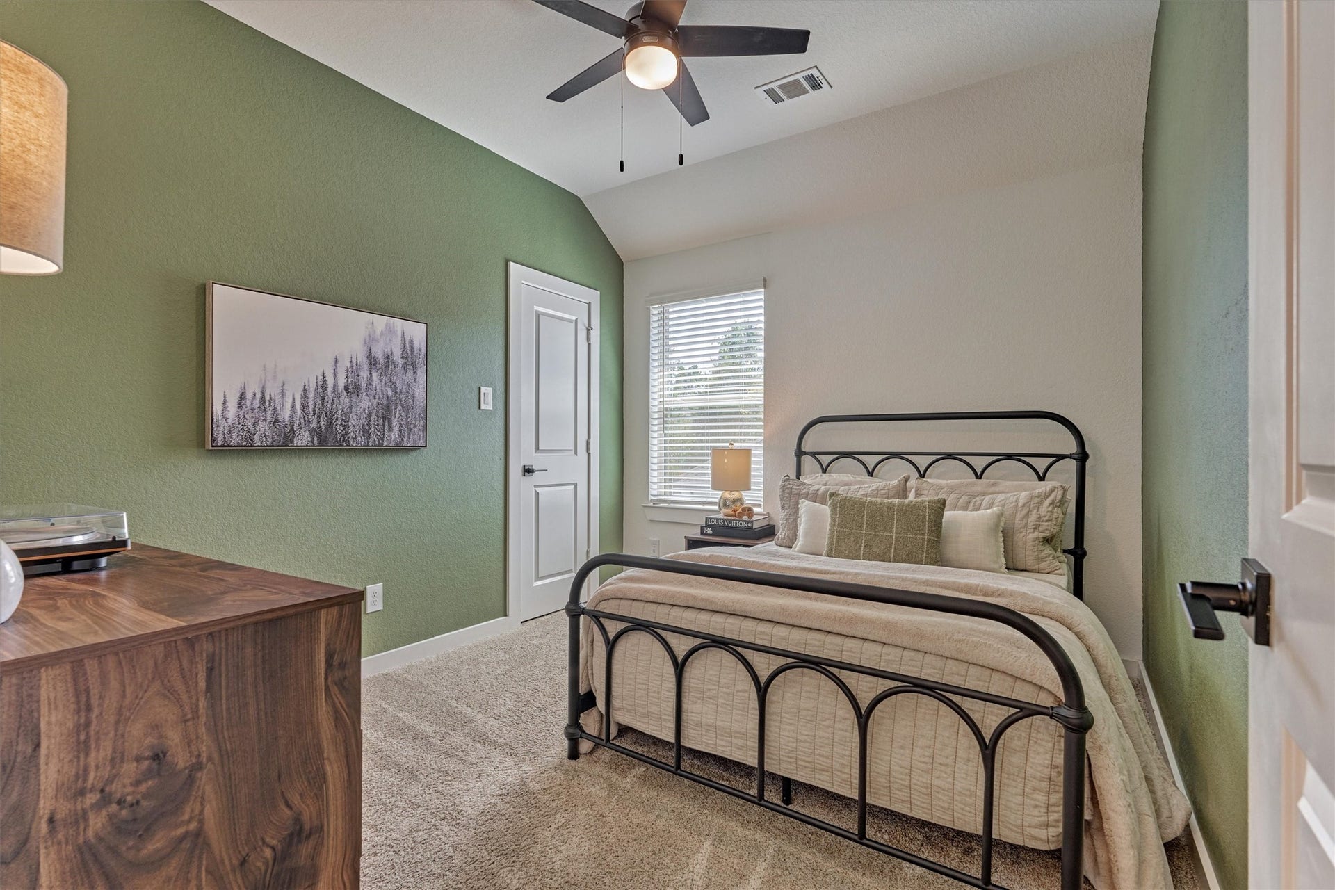 221 Sky Top Drive, Montgomery, TX 77316 Bedroom 4 Upstairs