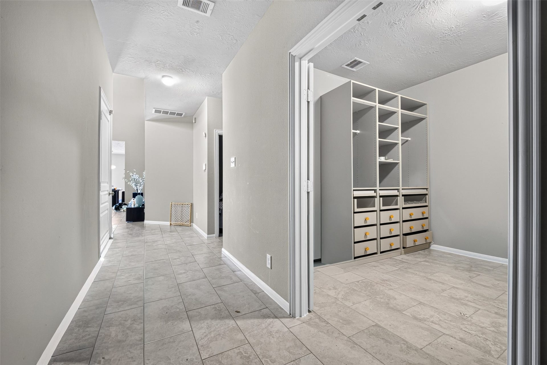 10830 Harston Drive, Tomball, TX 77375 10830 Harston Drive, Tomball, TX 77375