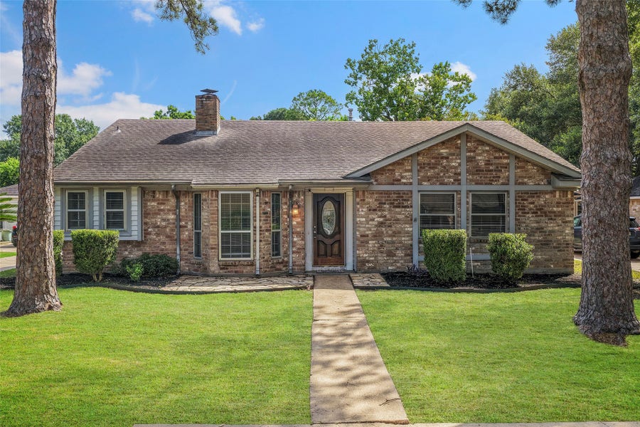 Property photo for 1015 Rock Canyon Drive, Katy, TX