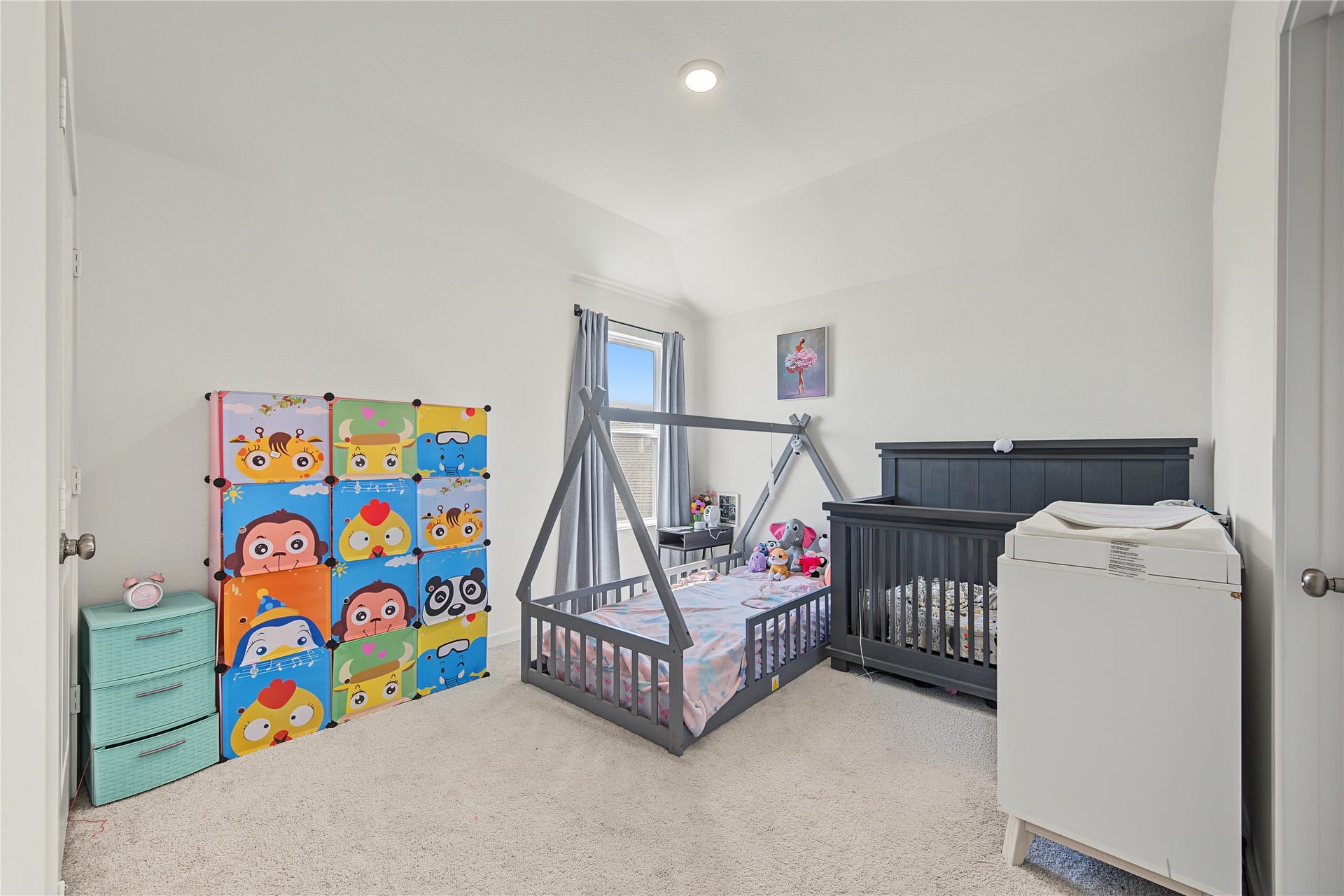5343 Pompano Loop, Baytown, TX 77521 Main house - guest bedroom - 2nd floor