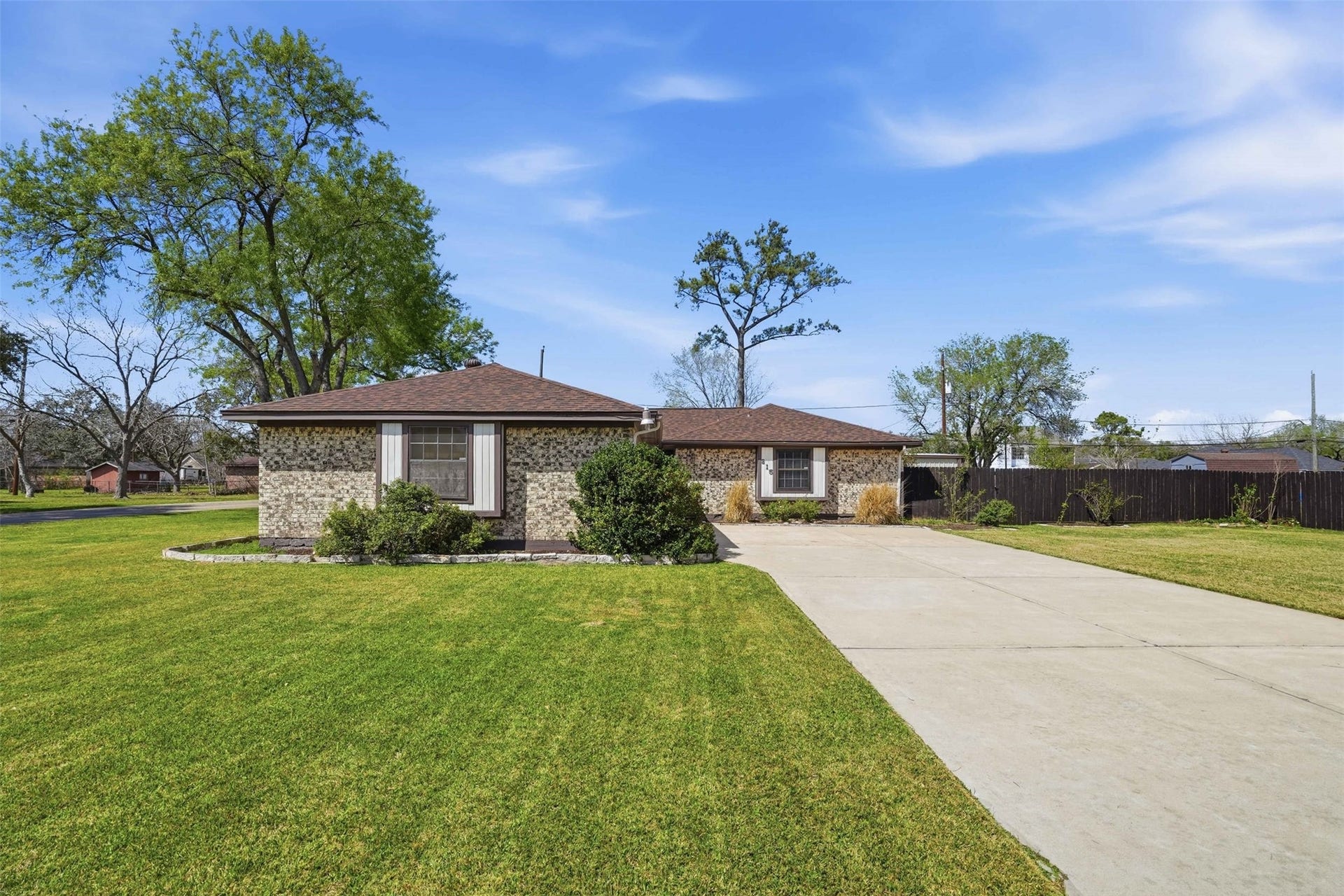 815 Wisconsin Street, South Houston, TX 77587 815 Wisconsin Street, South Houston, TX 77587