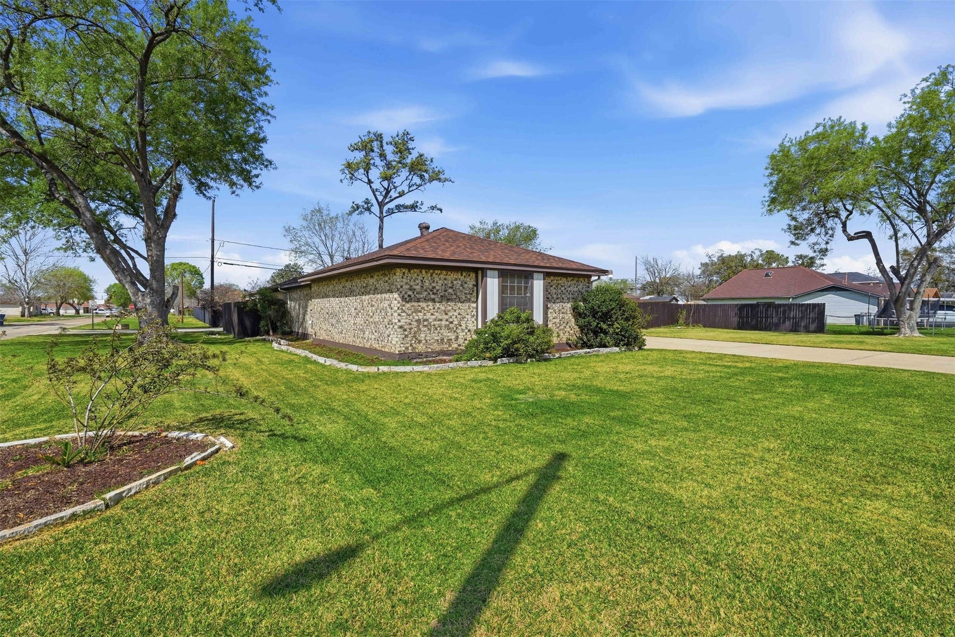 815 Wisconsin Street, South Houston, TX 77587 815 Wisconsin Street, South Houston, TX 77587
