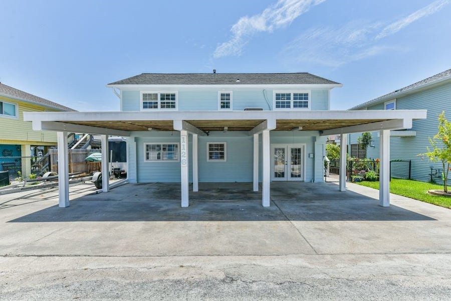 Property photo for 1126 Redfish Street, Bayou Vista, TX