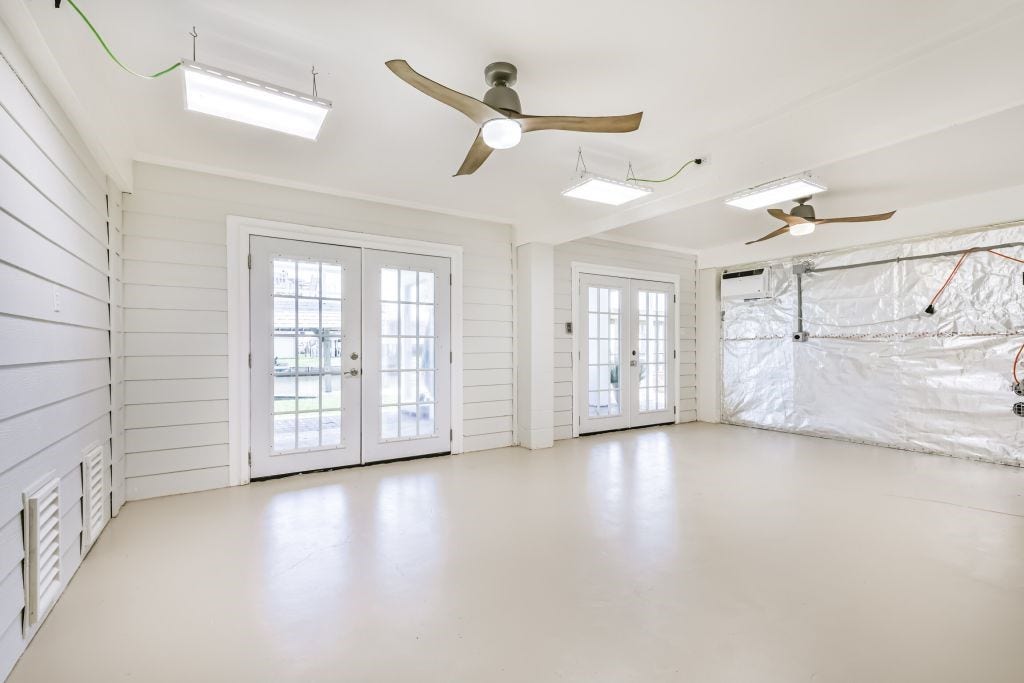 1126 Redfish Street, Bayou Vista, TX 77563