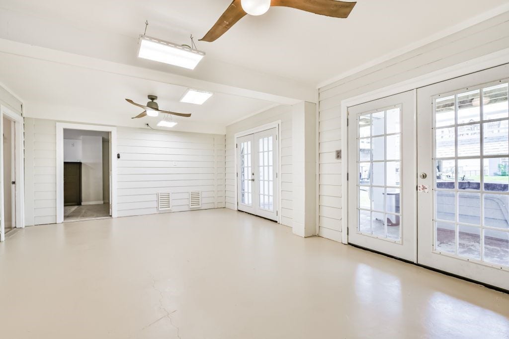 1126 Redfish Street, Bayou Vista, TX 77563