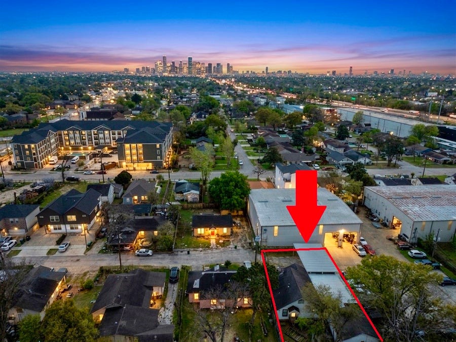 Property photo for 212 Danna Lane, Houston, TX