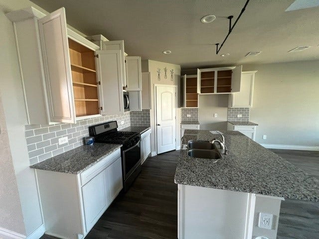 1184 Courteous Creek Drive, Montgomery, TX 77316 1184 Courteous Creek Drive, Montgomery, TX 77316