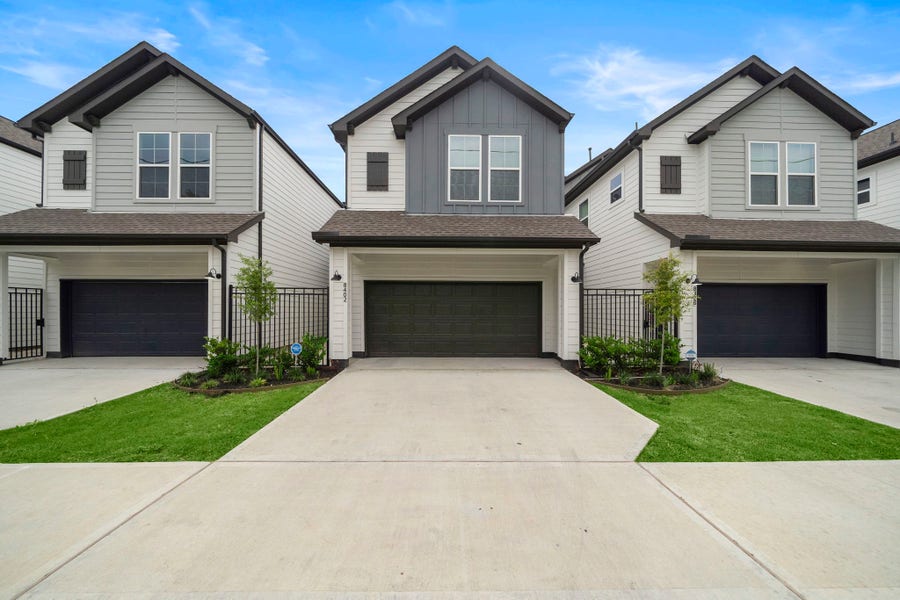 Property photo for 8402 Curry Road, Houston, TX