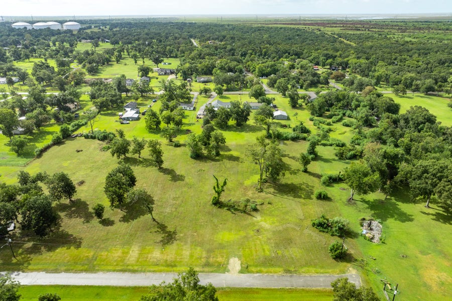 Property photo for 329 Harrison Lane, Jones Creek, TX