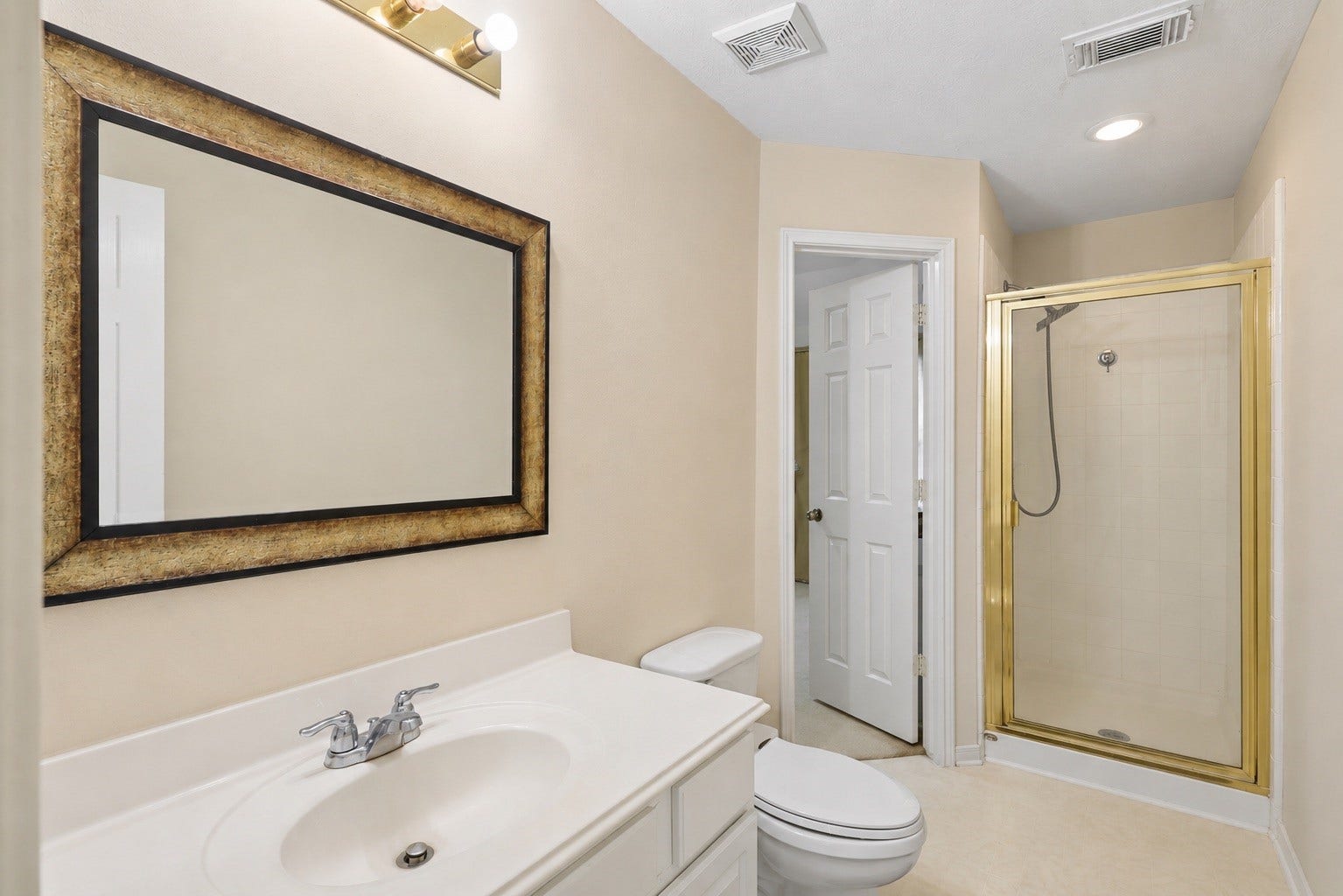 2614 Sunset Lake Drive, Sugar Land, TX 77478 2614 Sunset Lake Drive, Sugar Land, TX 77478