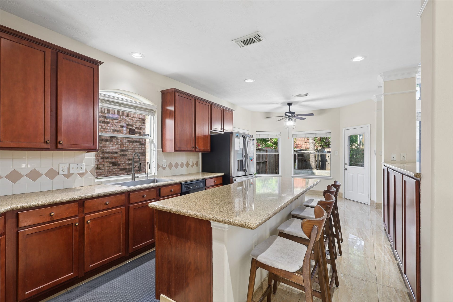 2614 Sunset Lake Drive, Sugar Land, TX 77478 2614 Sunset Lake Drive, Sugar Land, TX 77478