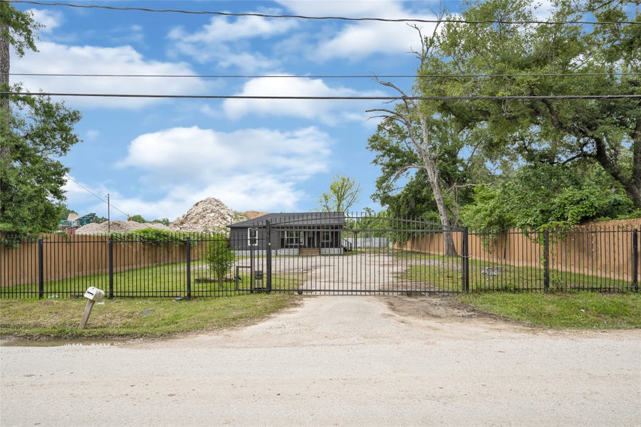 Property photo for 2631 Mansfield Street, Houston, TX