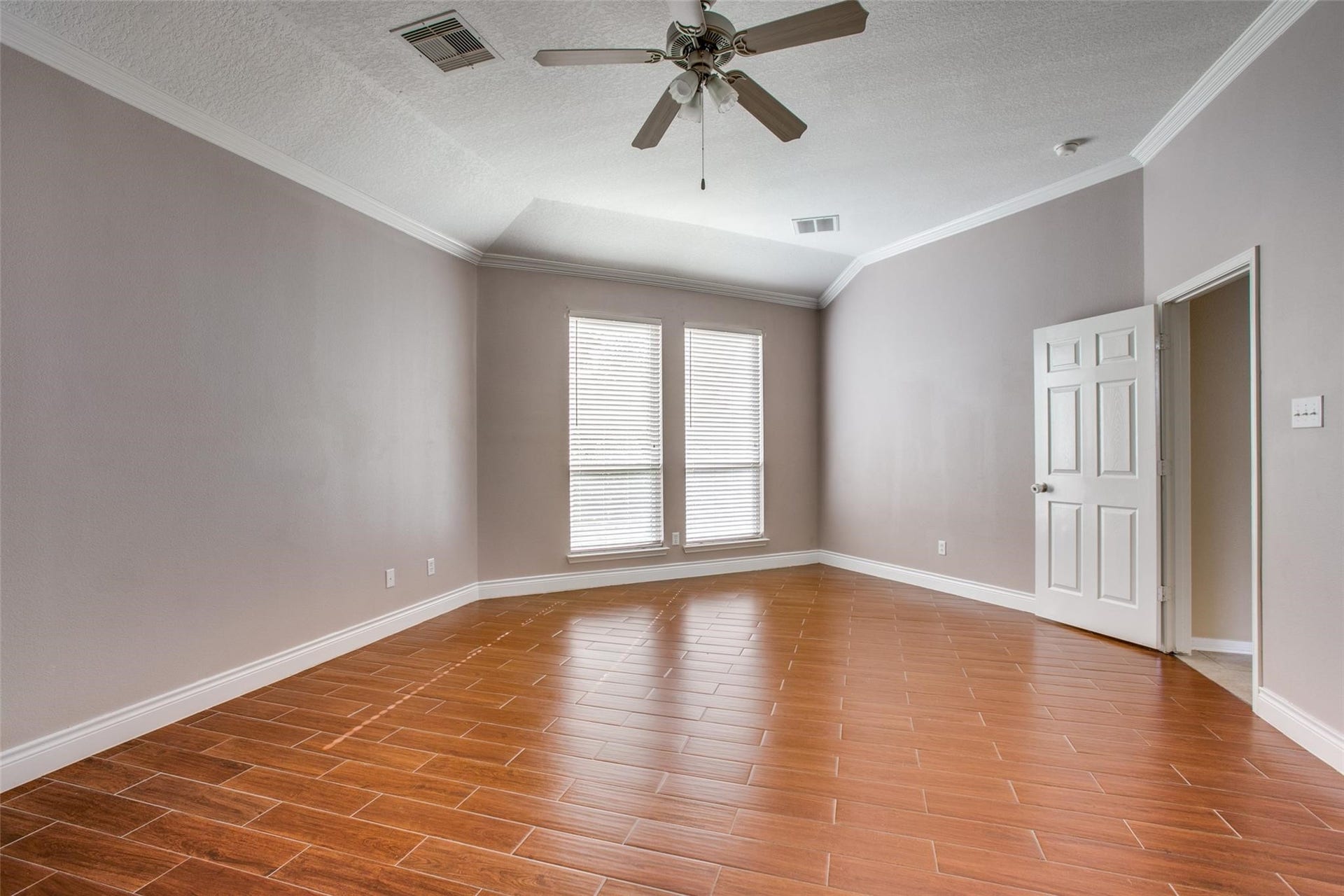 9907 Valance Way, Conroe, TX 77385 Master bedroom