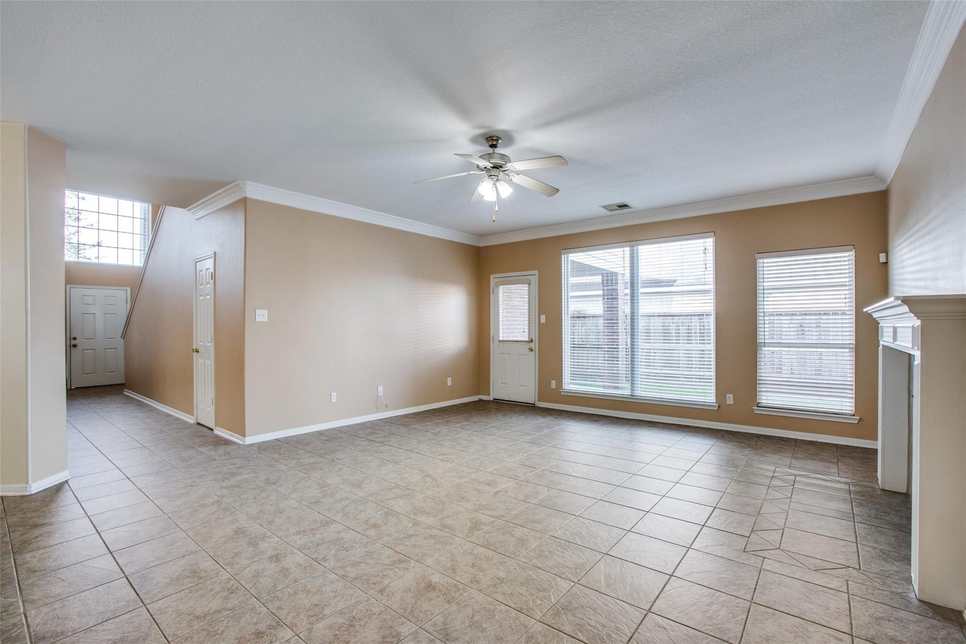 9907 Valance Way, Conroe, TX 77385 View from back living room area towards front entrance