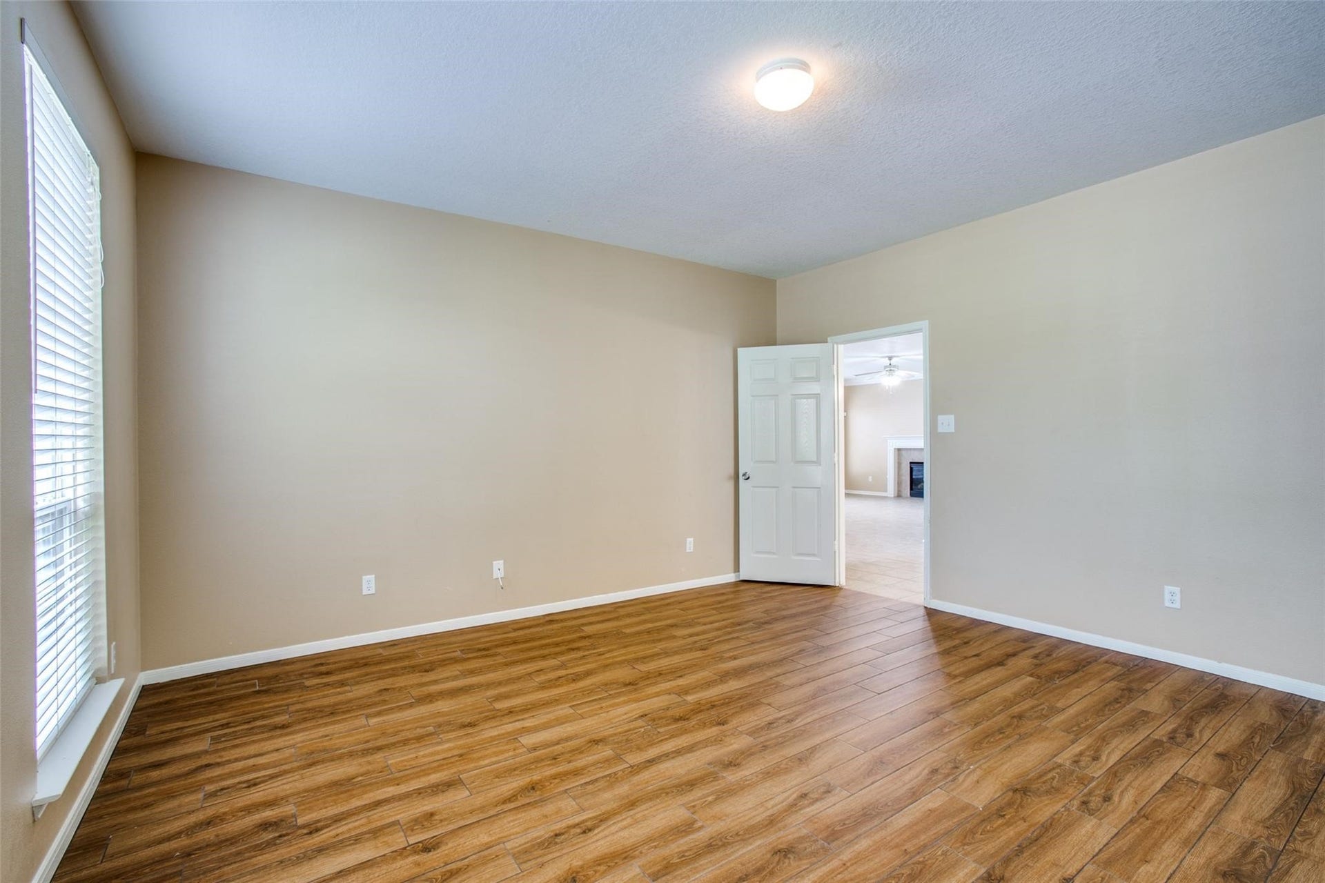 9907 Valance Way, Conroe, TX 77385 Flex room