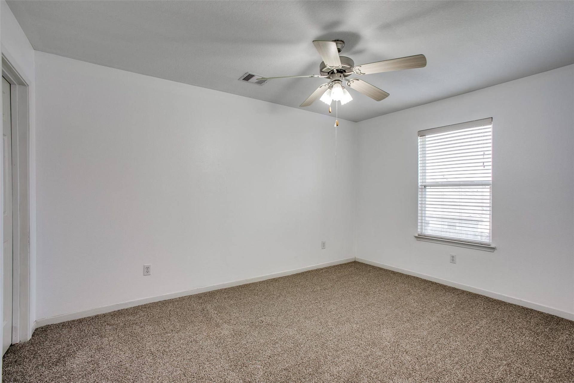 9907 Valance Way, Conroe, TX 77385 Bedroom 4