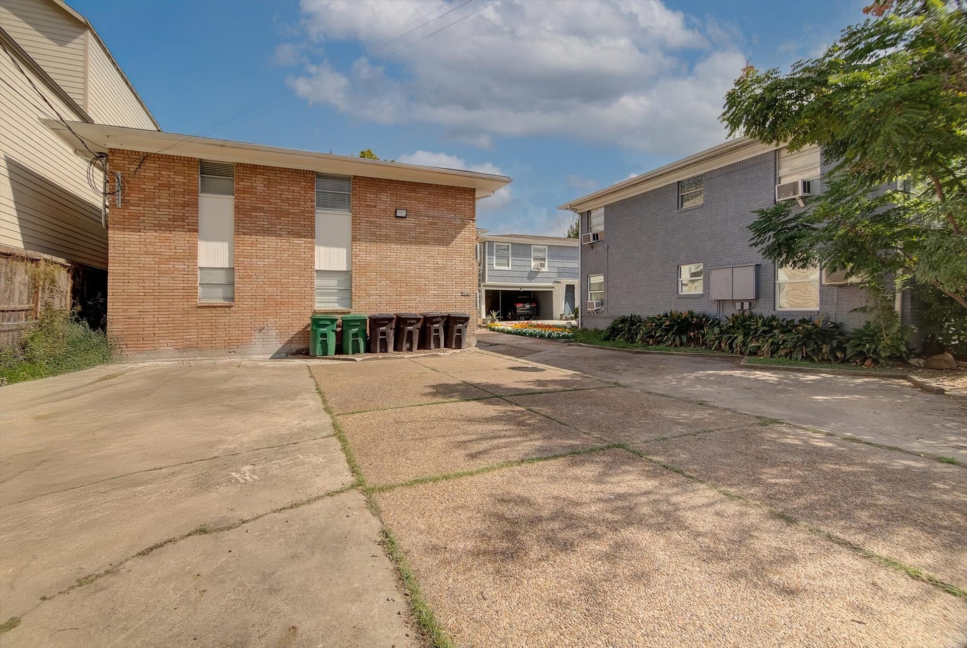 1915 McDuffie Street, #3, Houston, TX 77019 1915 McDuffie Street, #3, Houston, TX 77019