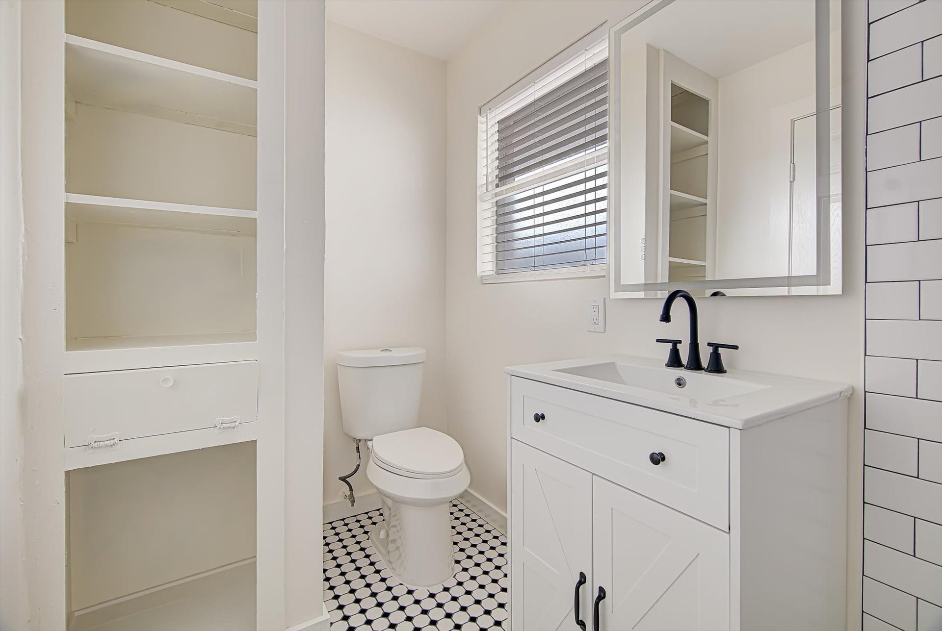 1915 McDuffie Street, #3, Houston, TX 77019 1915 McDuffie Street, #3, Houston, TX 77019