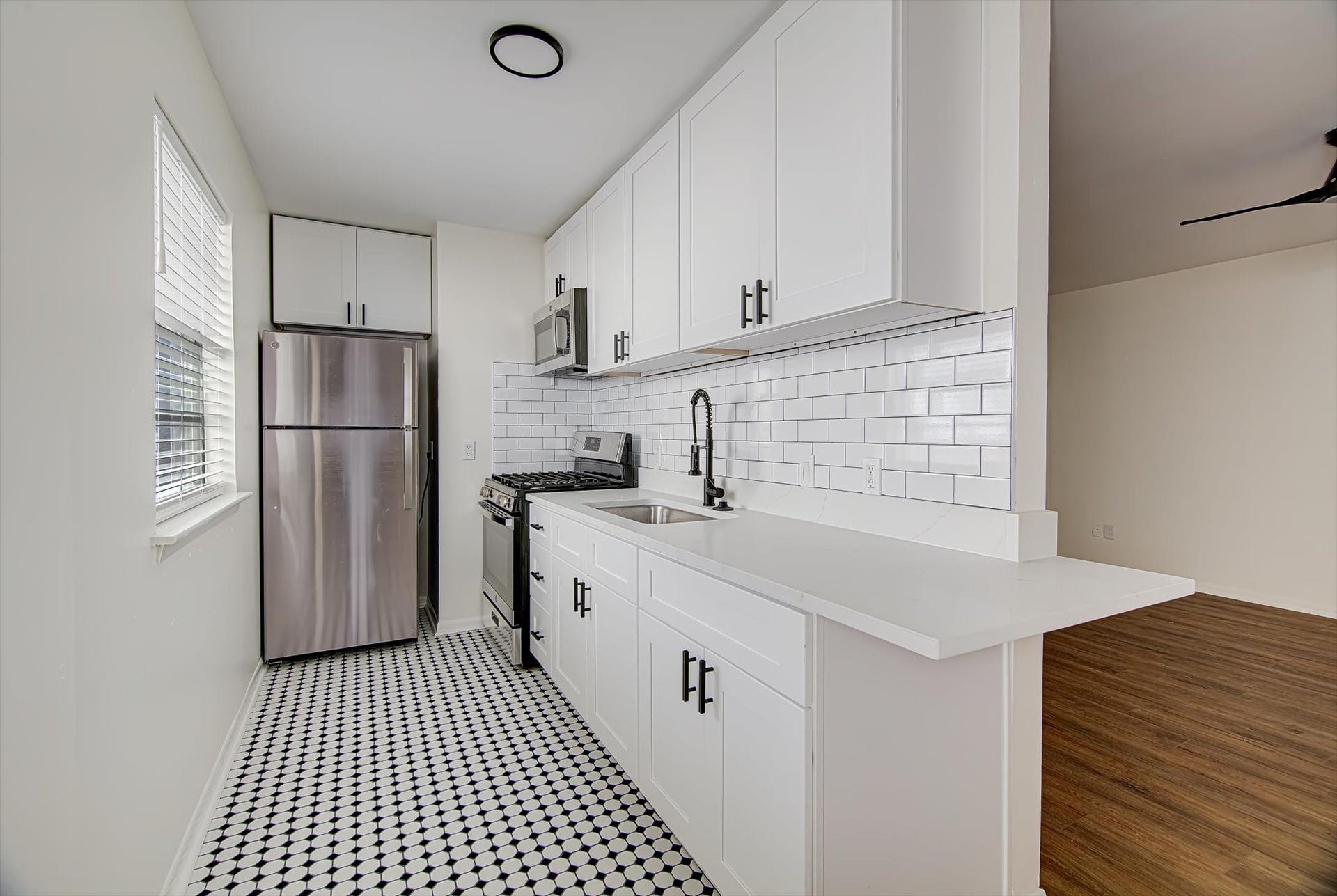 1915 McDuffie Street, #3, Houston, TX 77019 1915 McDuffie Street, #3, Houston, TX 77019