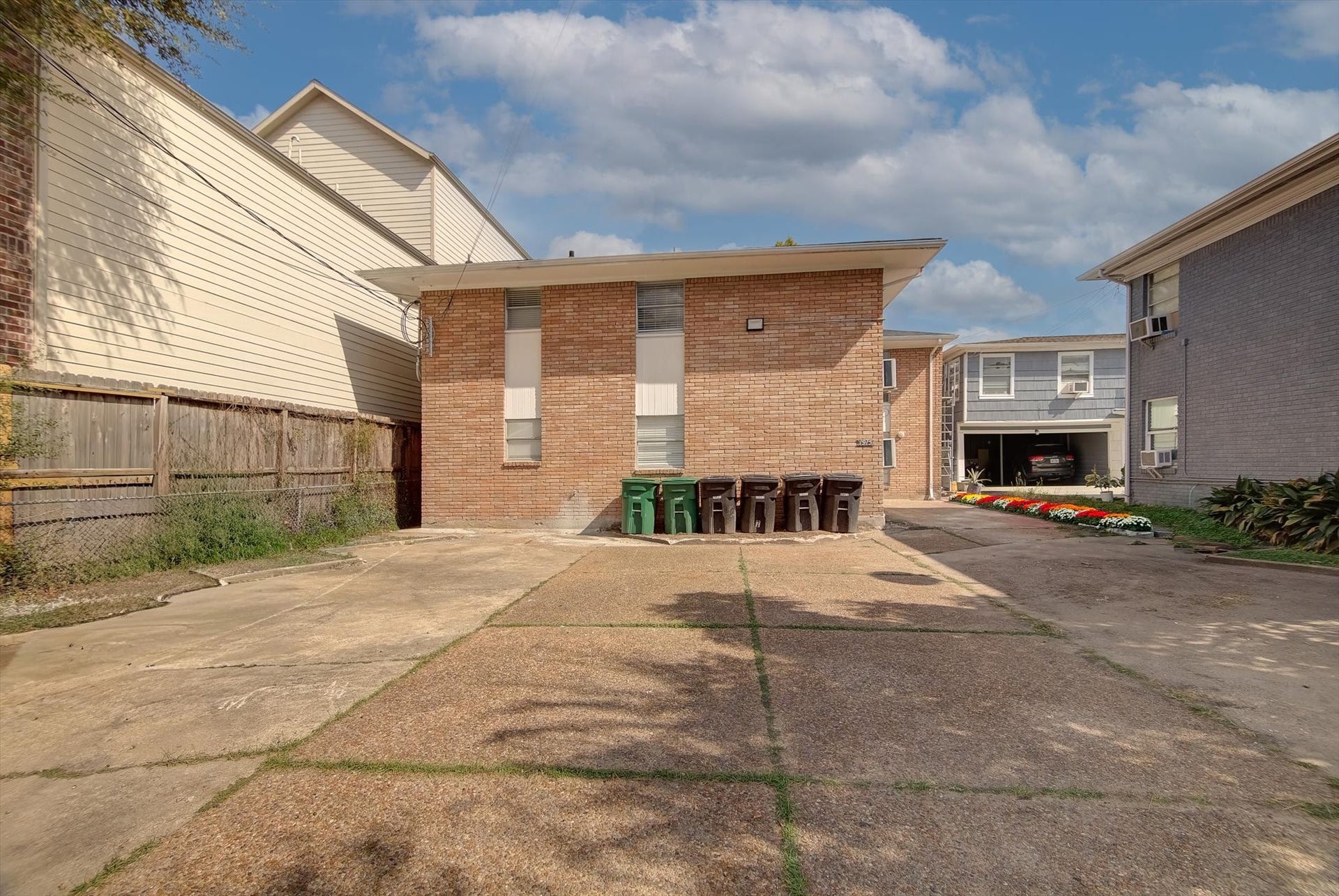 1915 McDuffie Street, #3, Houston, TX 77019 1915 McDuffie Street, #3, Houston, TX 77019