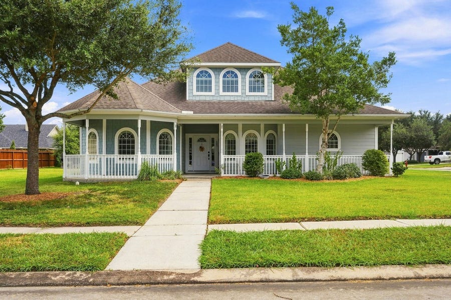 Property photo for 605 Brunswick Drive, League City, TX