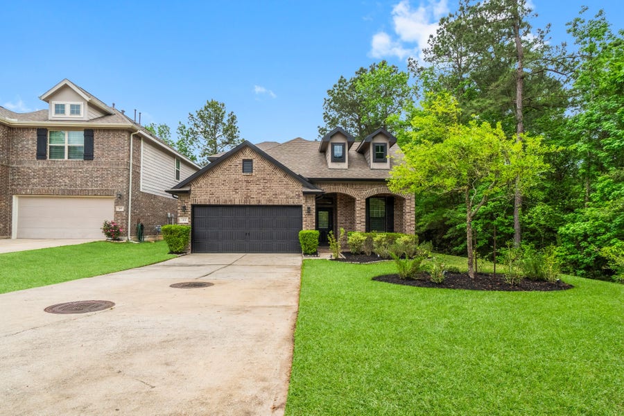 Property photo for 113 Logan Pass Court, Montgomery, TX