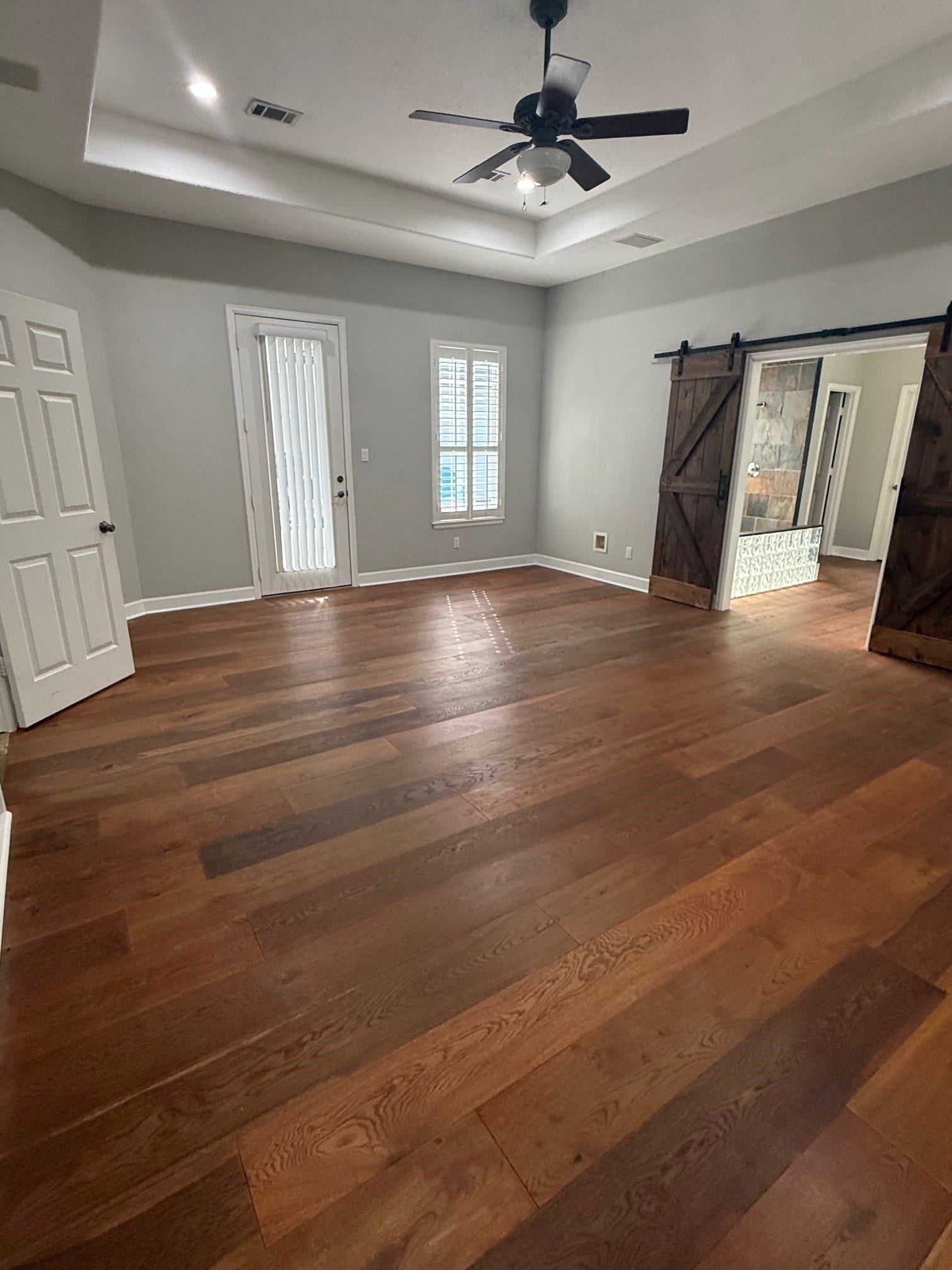 11011 Sea Mist, Magnolia, TX 77354 Primary bedroom with door to pool area