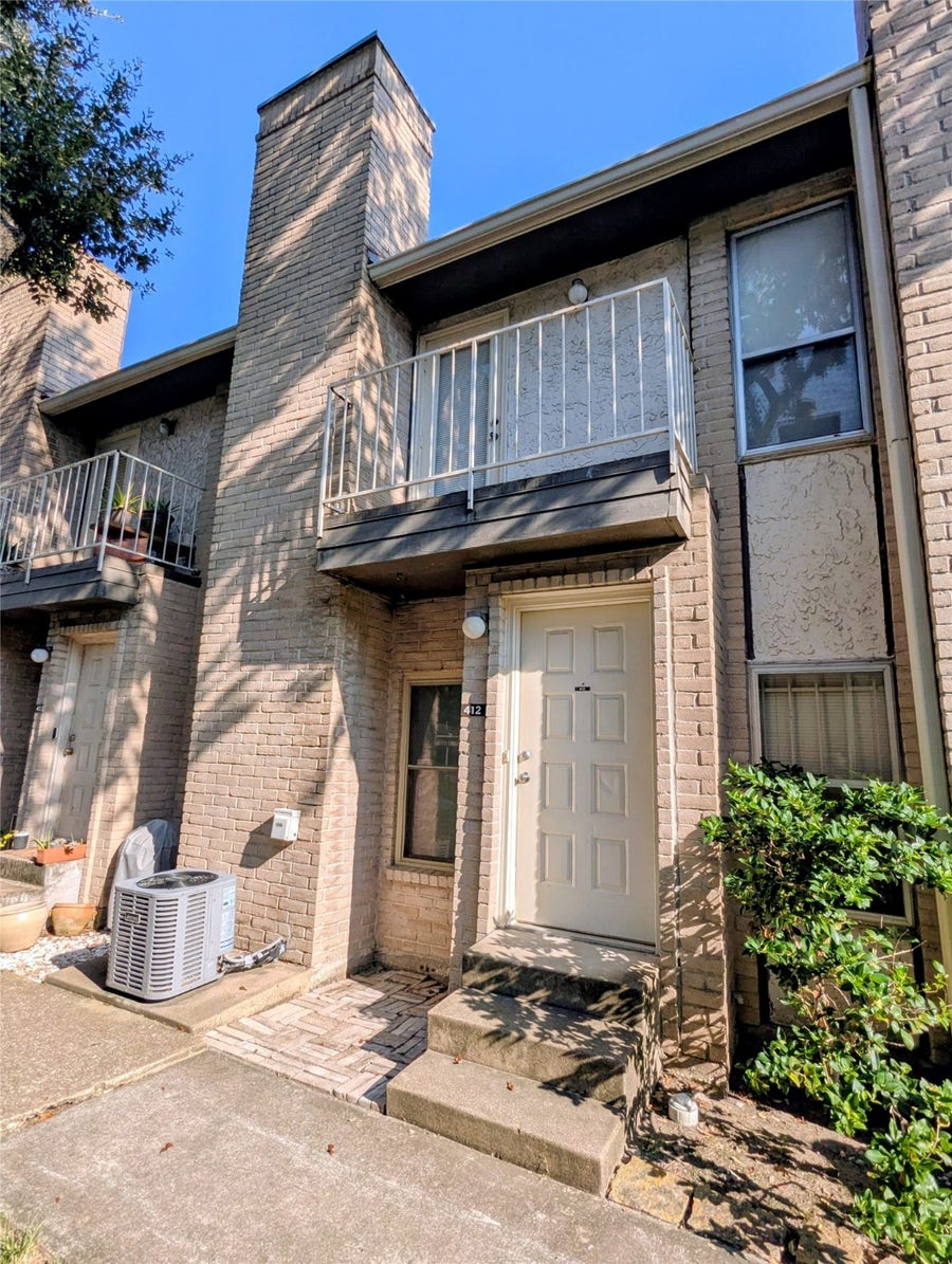 Property photo for 2011 Spenwick Drive, #412, Houston, TX