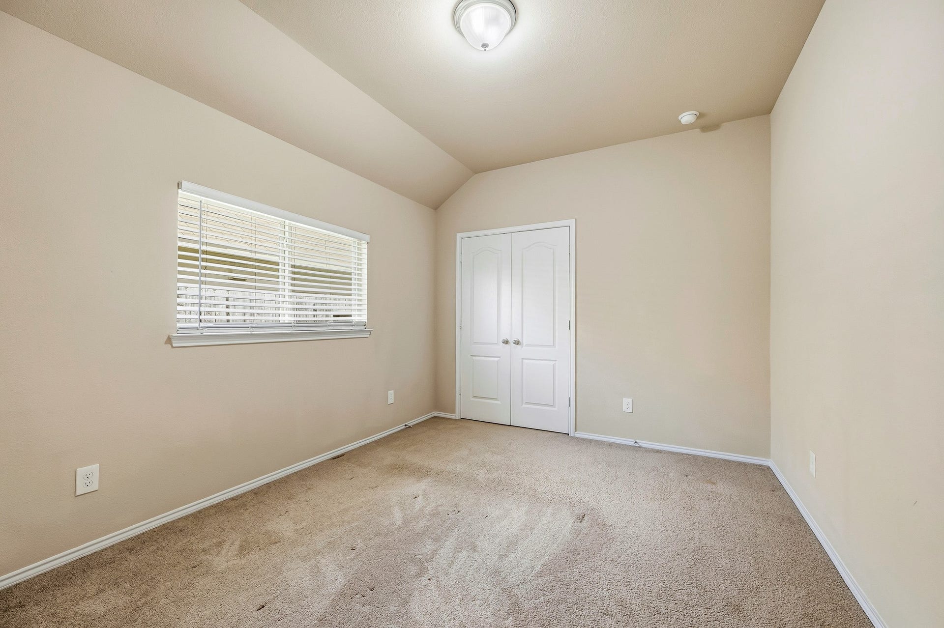 7126 Whitlow Wonder Lane, Houston, TX 77086