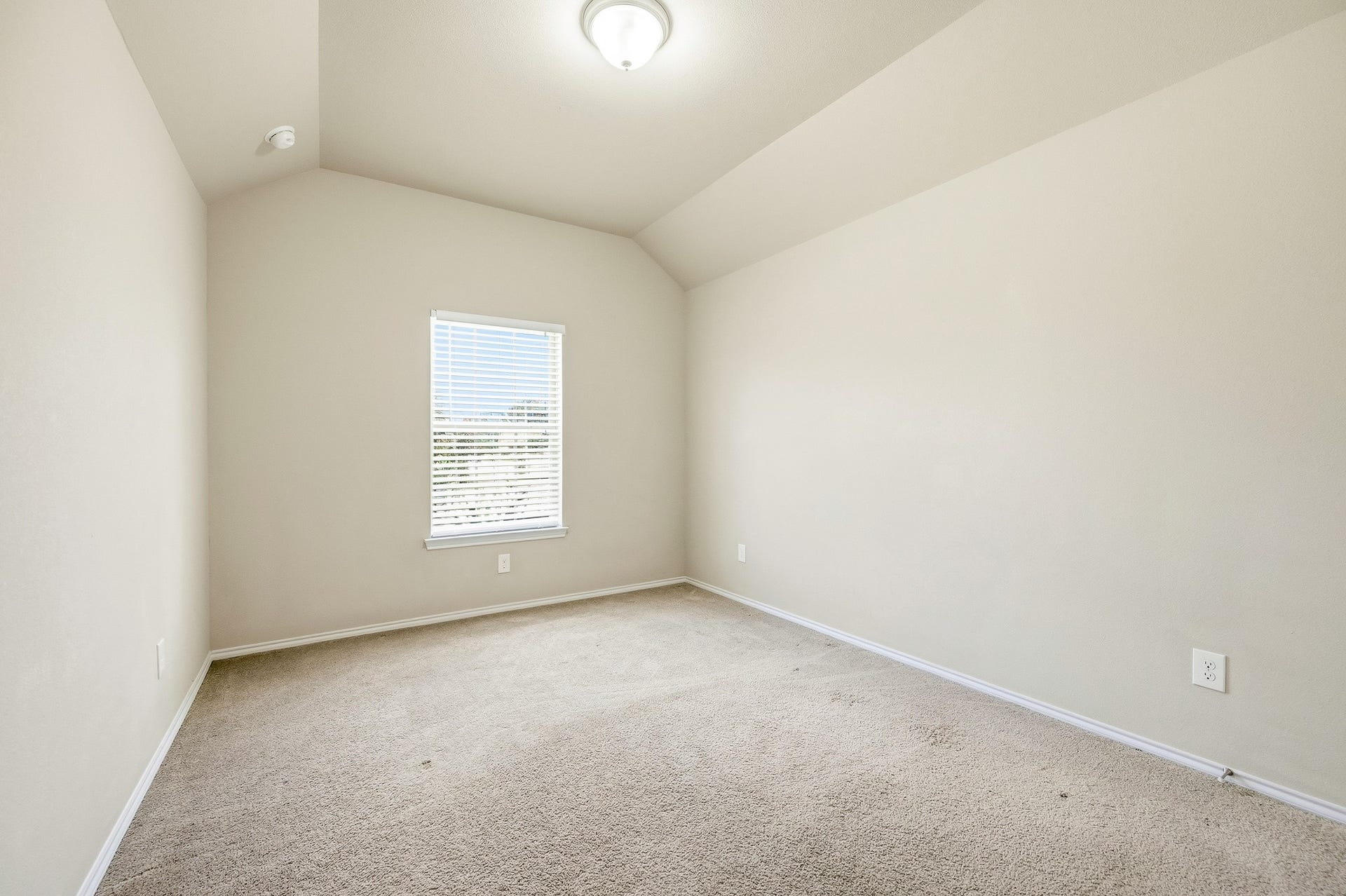 7126 Whitlow Wonder Lane, Houston, TX 77086