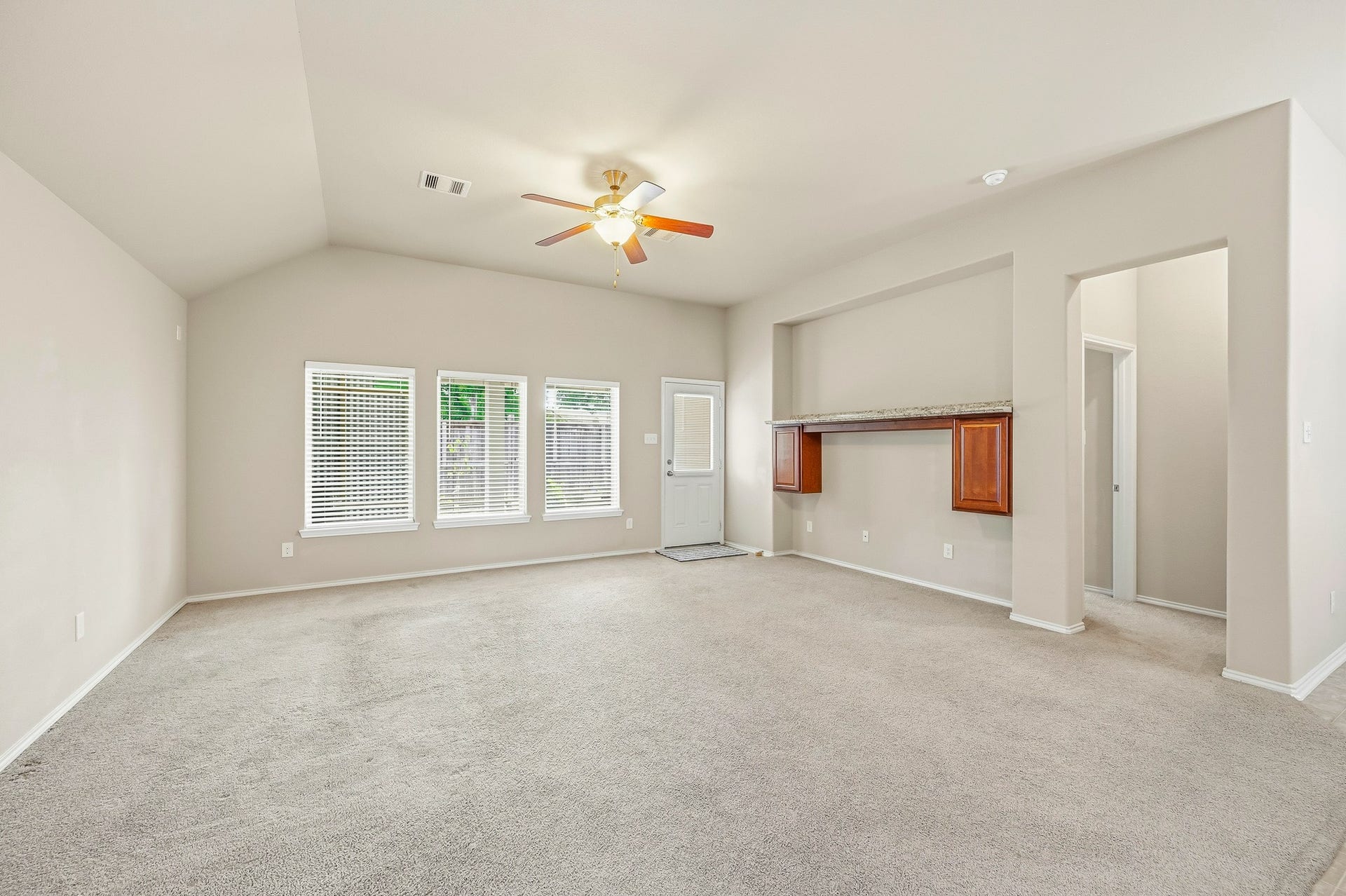 7126 Whitlow Wonder Lane, Houston, TX 77086