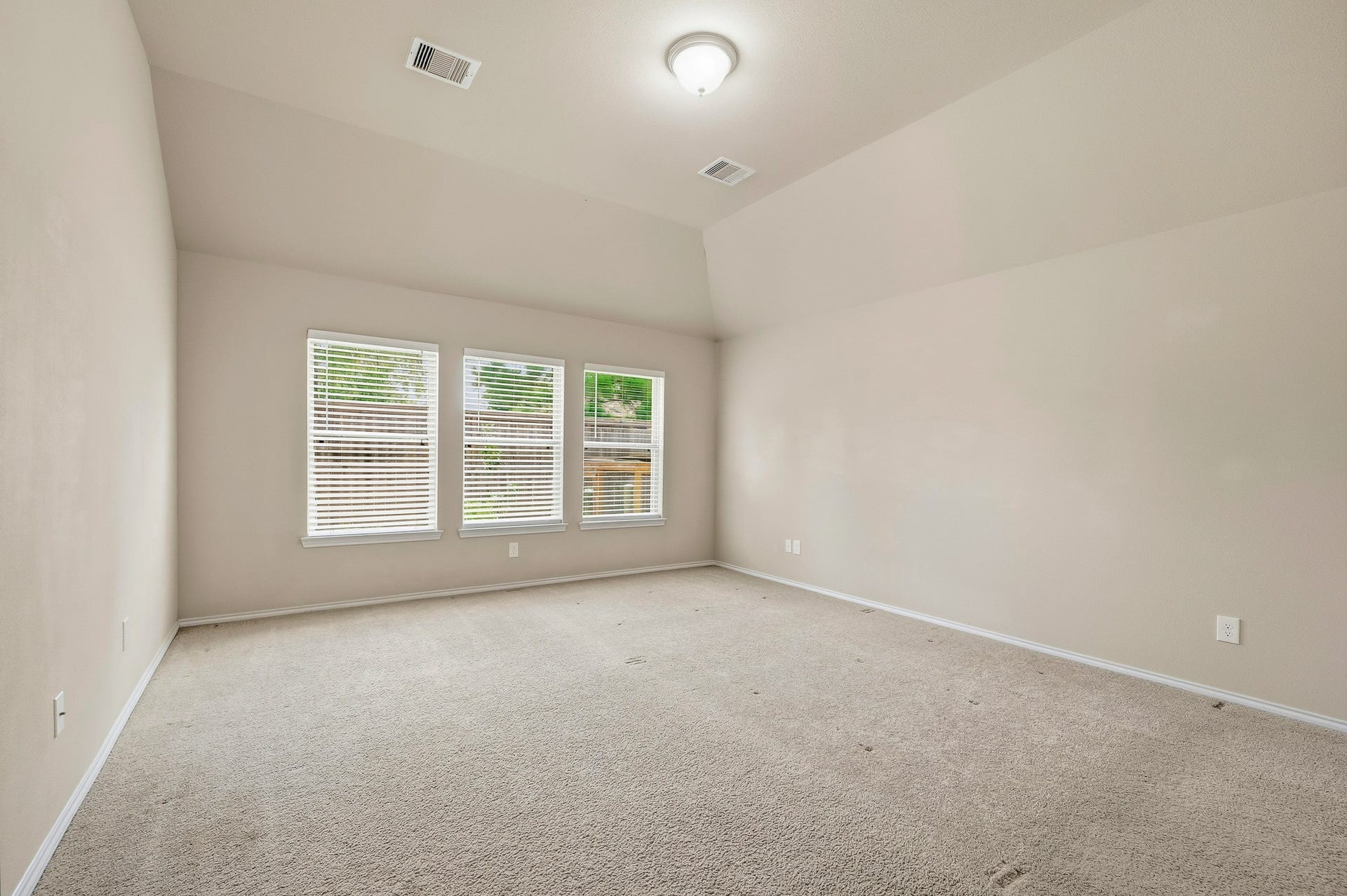 7126 Whitlow Wonder Lane, Houston, TX 77086