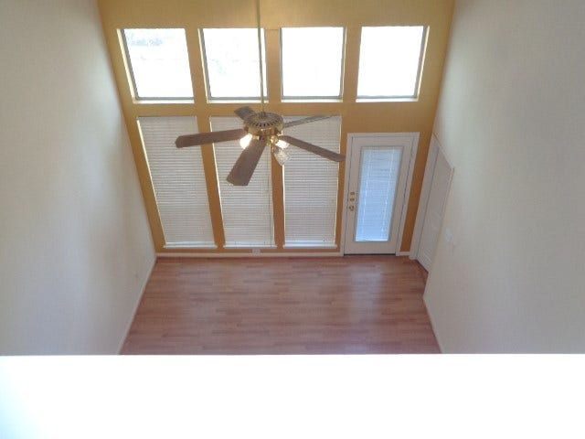90 N Valley Oaks Circle, The Woodlands, TX 77382 90 N Valley Oaks Circle, The Woodlands, TX 77382