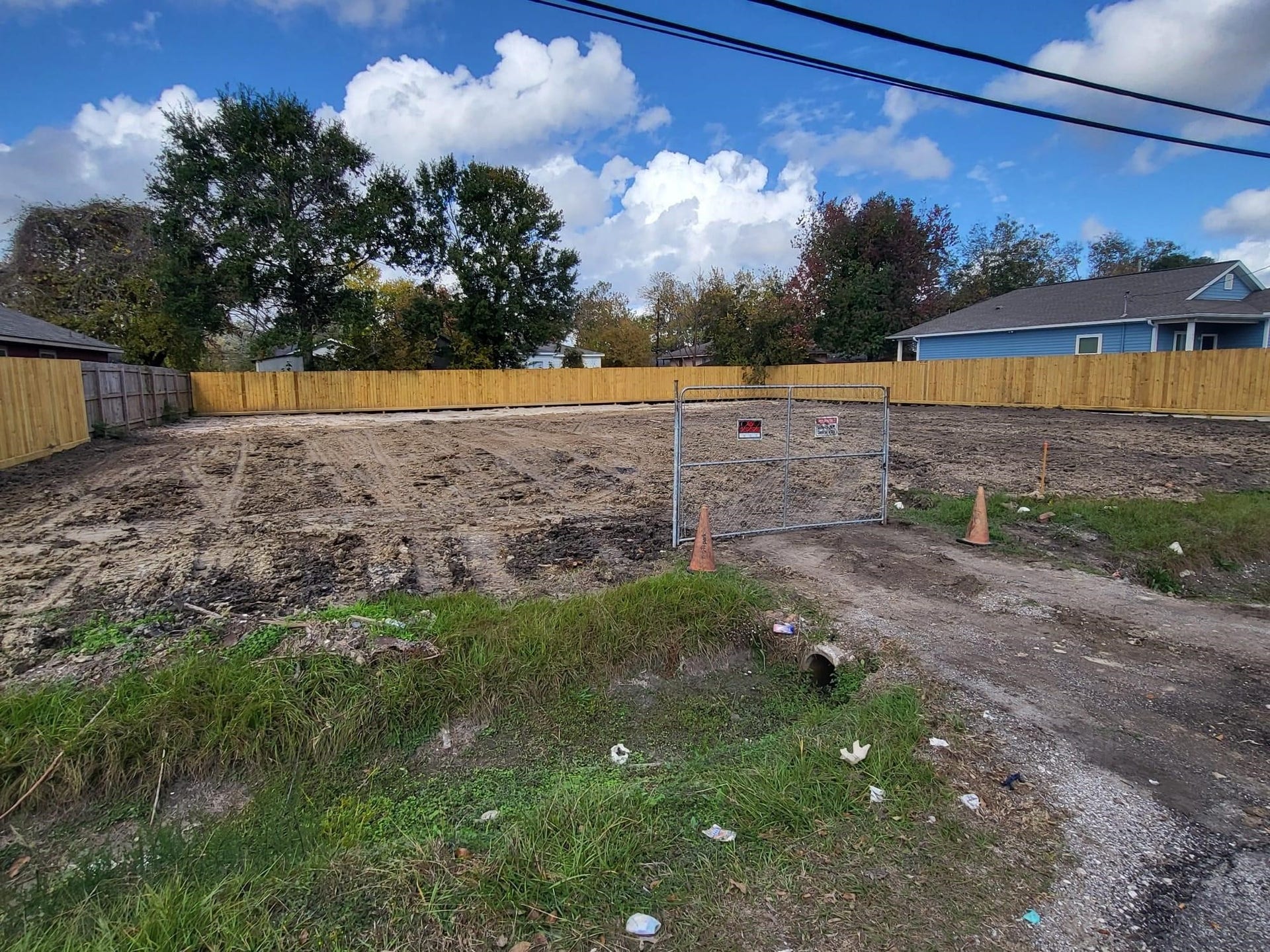 4641 Phlox Street, Houston, TX 77051 4641 Phlox Street, Houston, TX 77051