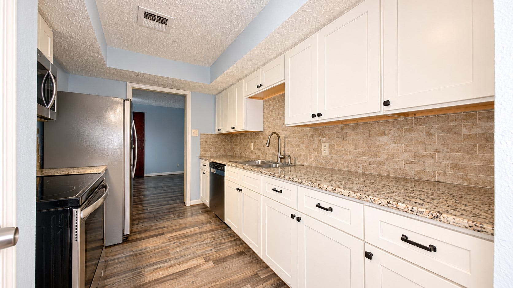 12829 Clarewood Drive, Houston, TX 77072 12829 Clarewood Drive, Houston, TX 77072