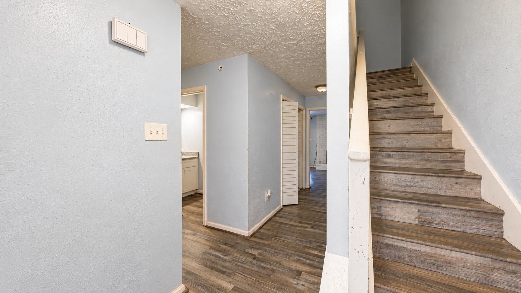 12829 Clarewood Drive, Houston, TX 77072 12829 Clarewood Drive, Houston, TX 77072