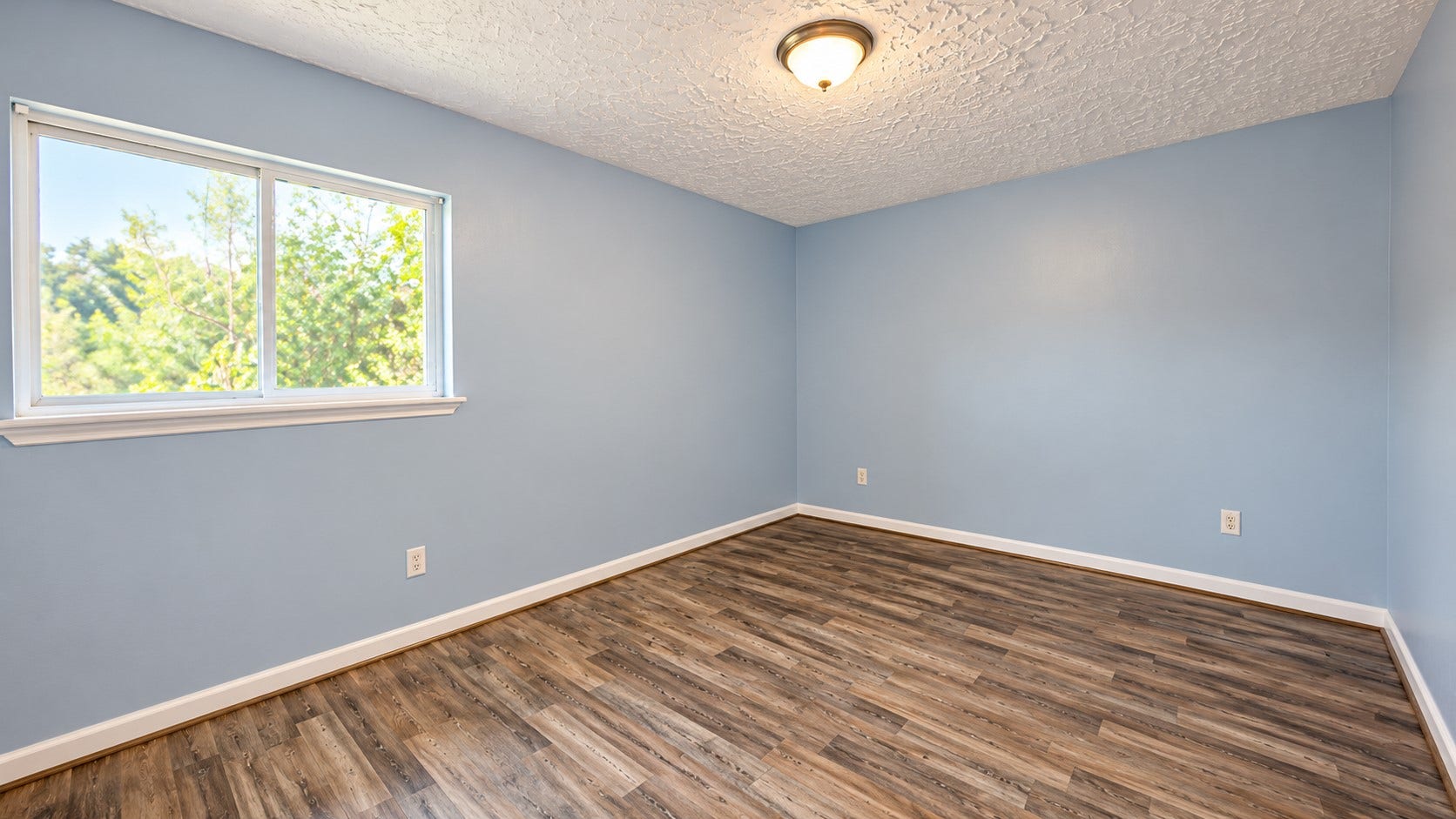 12829 Clarewood Drive, Houston, TX 77072 12829 Clarewood Drive, Houston, TX 77072