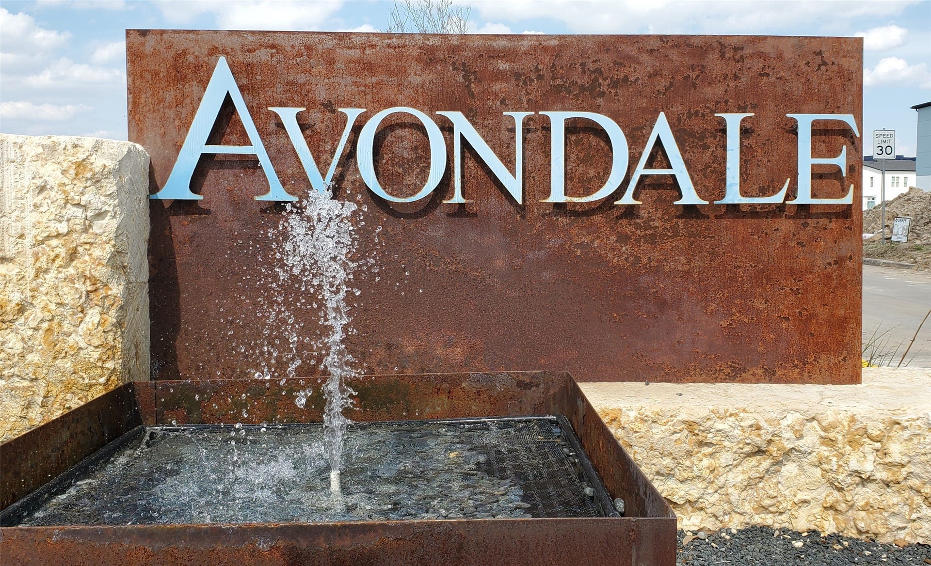 3311 Cardinal Crest Lane, Houston, TX 77080 Welcome to Avondale!