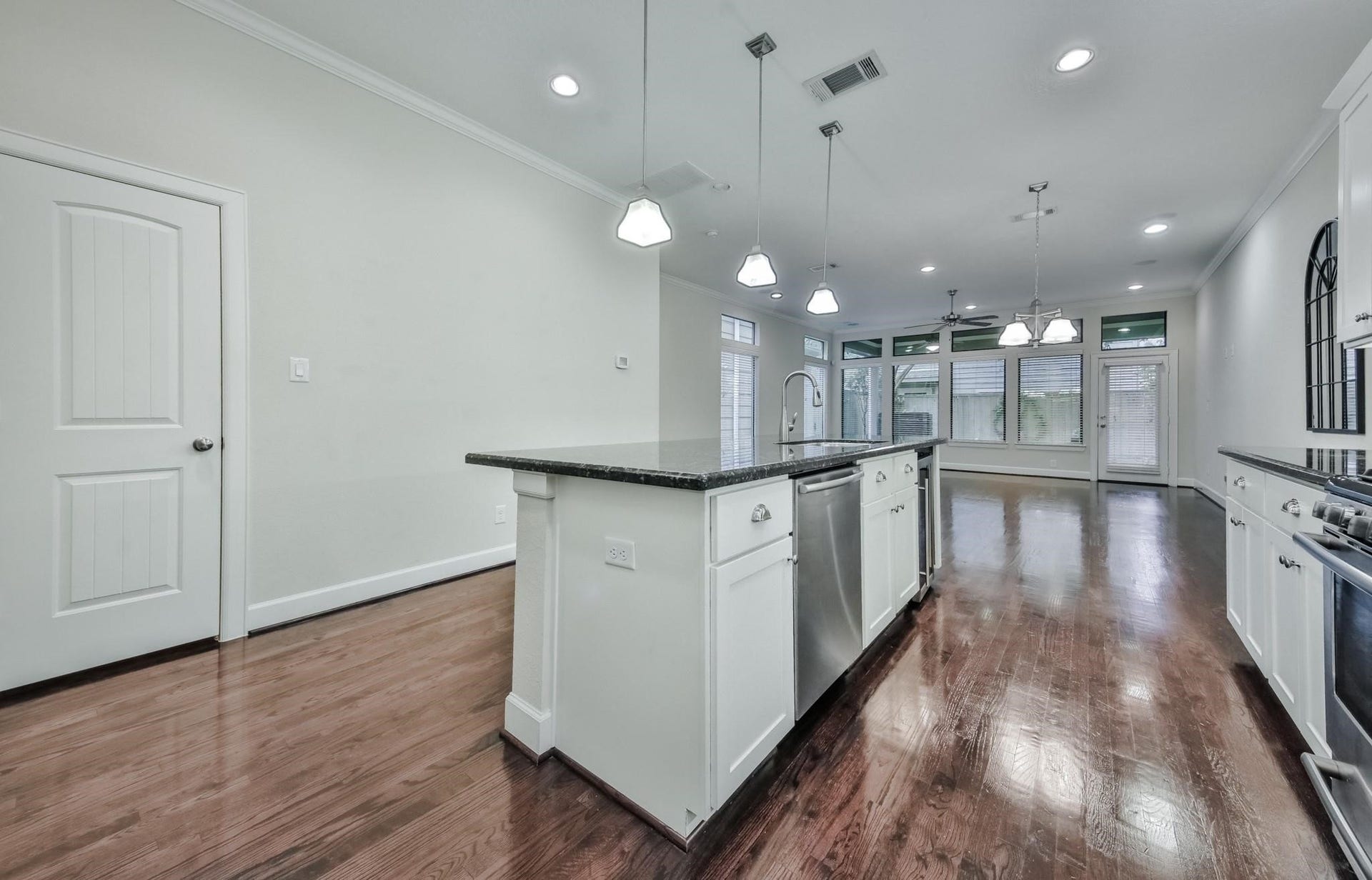 5337 Kansas Street, #D, Houston, TX 77007 5337 Kansas Street, #D, Houston, TX 77007