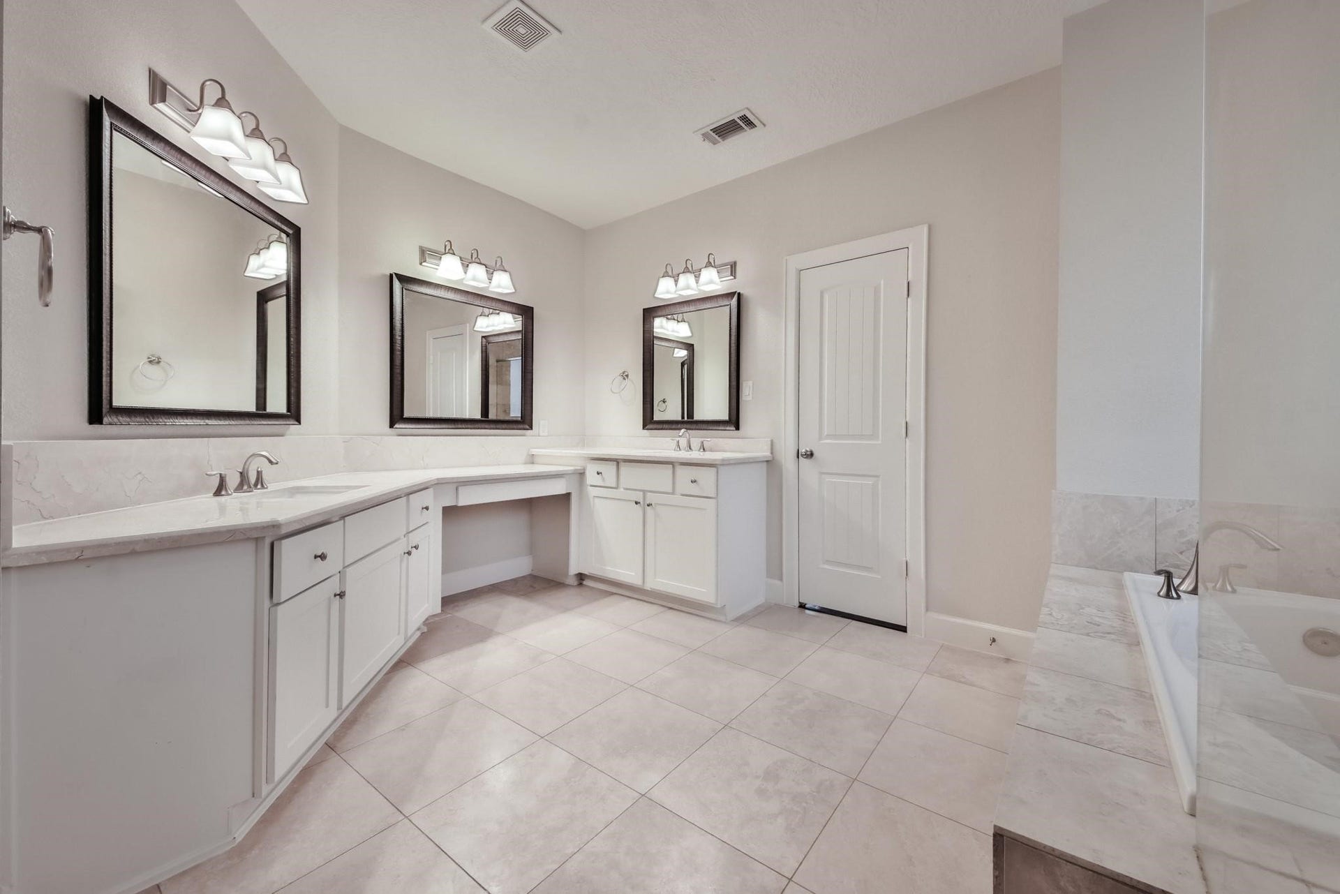 5337 Kansas Street, #D, Houston, TX 77007 5337 Kansas Street, #D, Houston, TX 77007