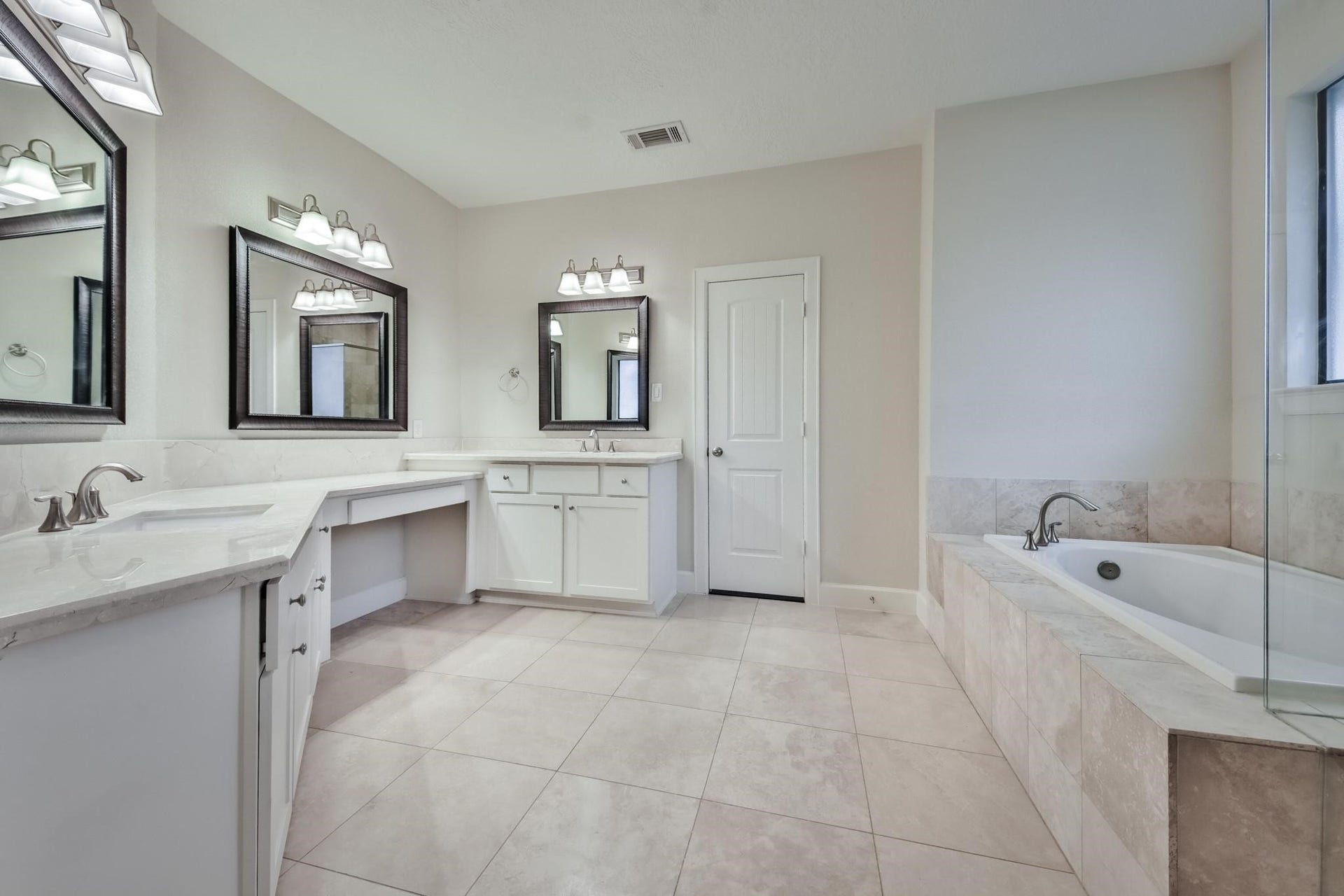 5337 Kansas Street, #D, Houston, TX 77007 5337 Kansas Street, #D, Houston, TX 77007