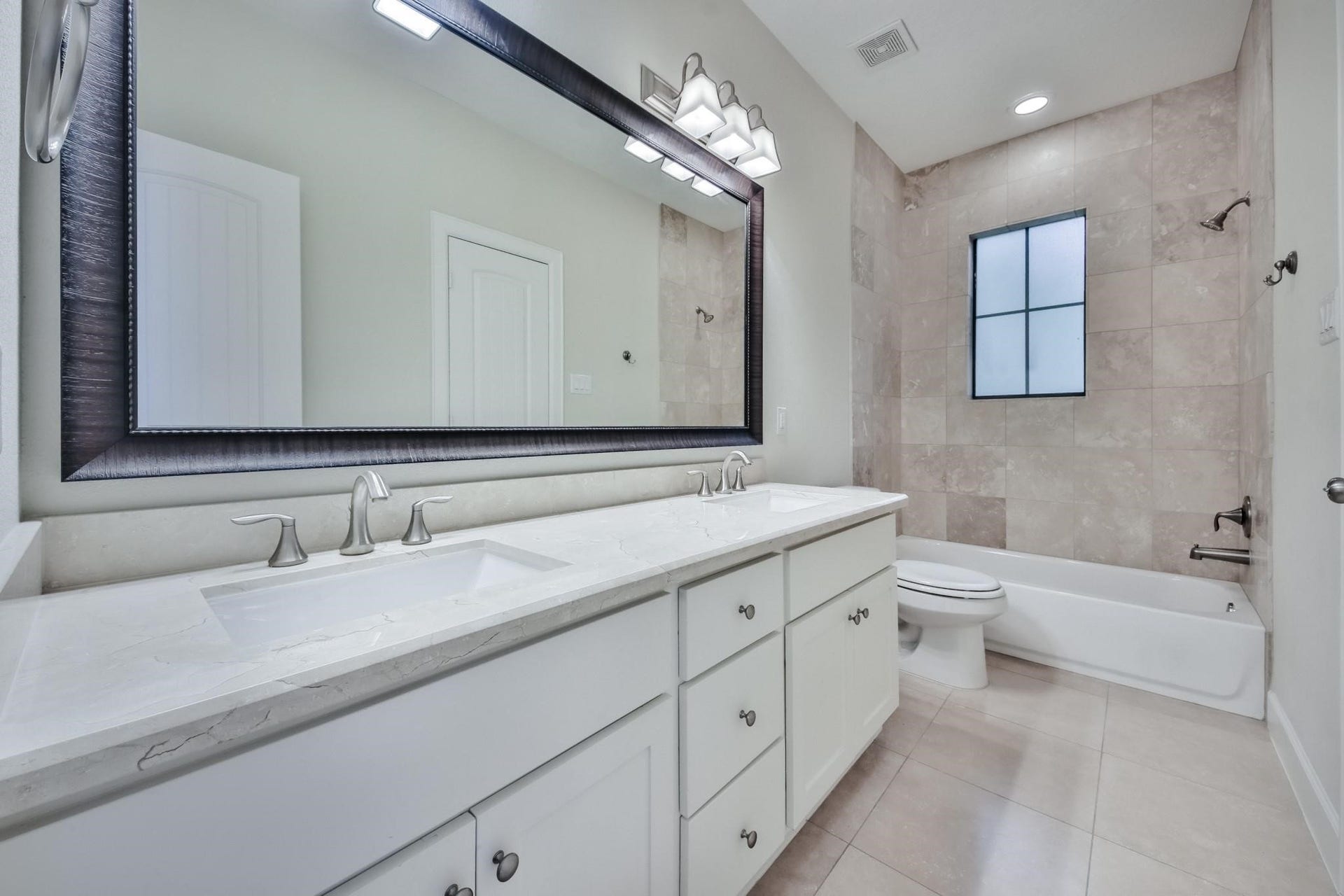 5337 Kansas Street, #D, Houston, TX 77007 5337 Kansas Street, #D, Houston, TX 77007