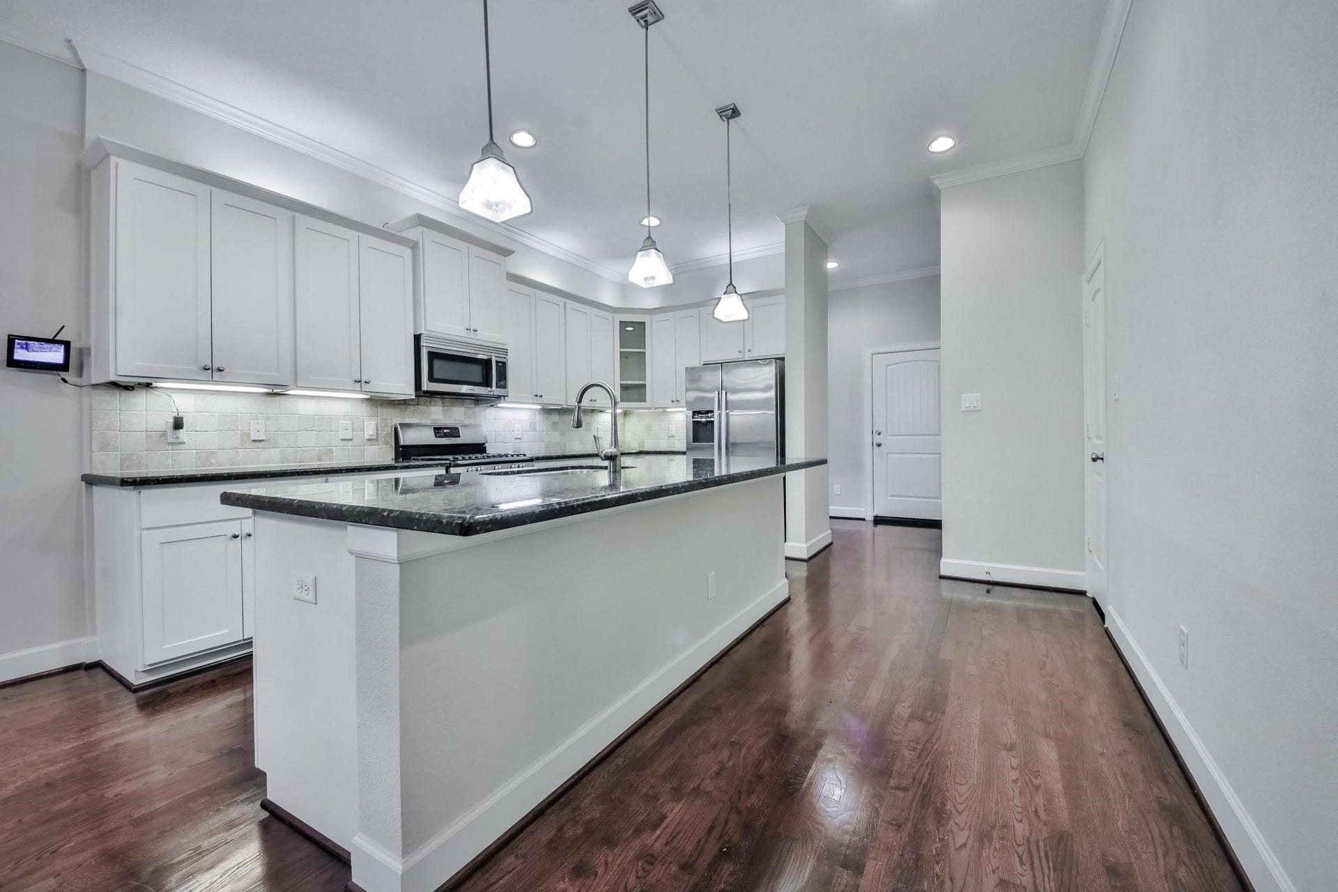 5337 Kansas Street, #D, Houston, TX 77007 5337 Kansas Street, #D, Houston, TX 77007
