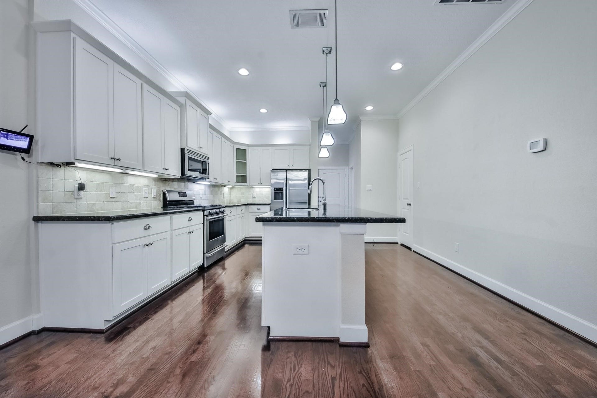 5337 Kansas Street, #D, Houston, TX 77007 5337 Kansas Street, #D, Houston, TX 77007