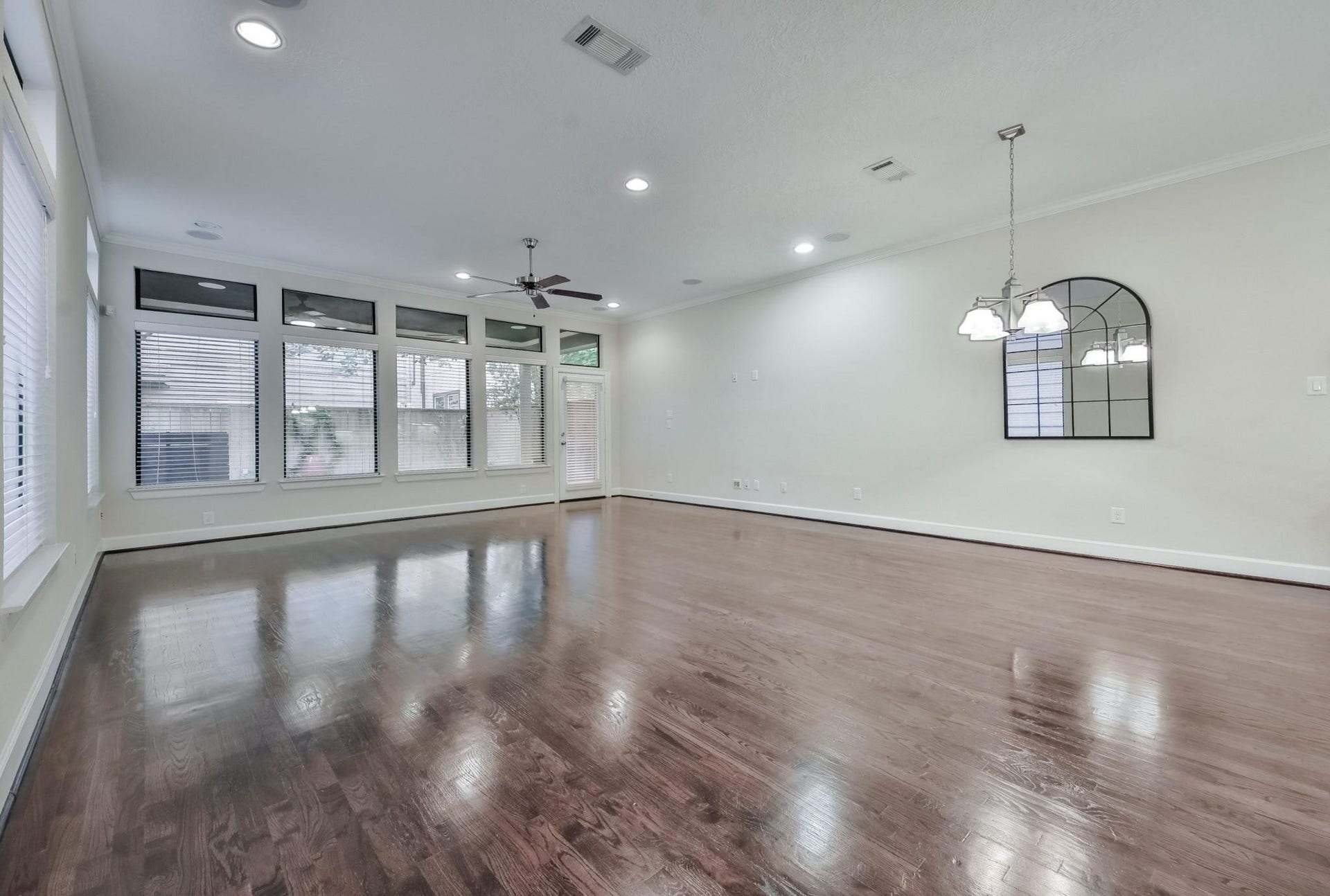 5337 Kansas Street, #D, Houston, TX 77007 5337 Kansas Street, #D, Houston, TX 77007