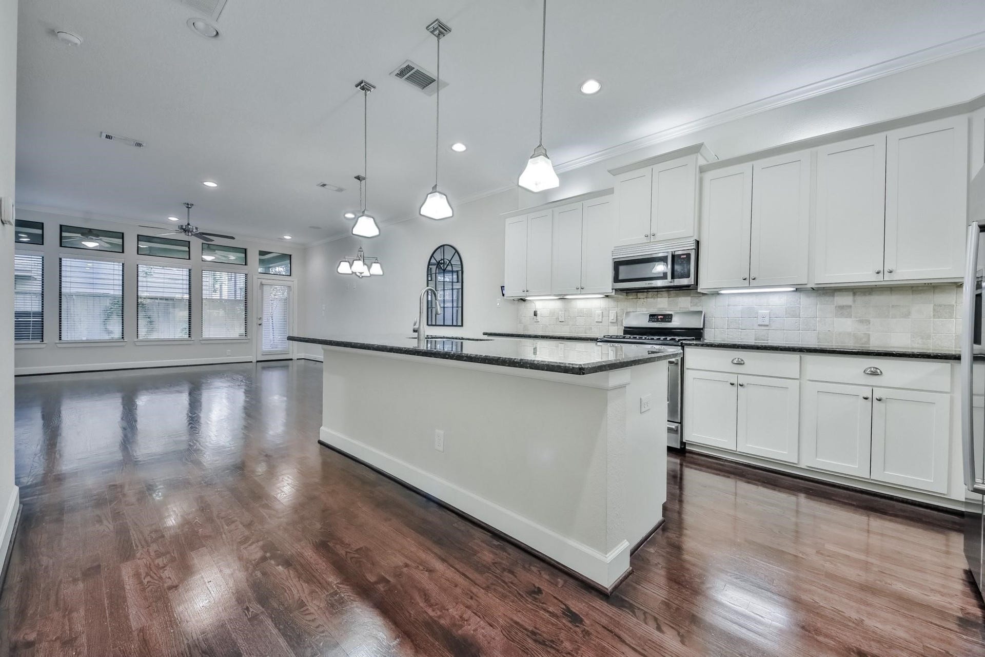 5337 Kansas Street, #D, Houston, TX 77007 5337 Kansas Street, #D, Houston, TX 77007