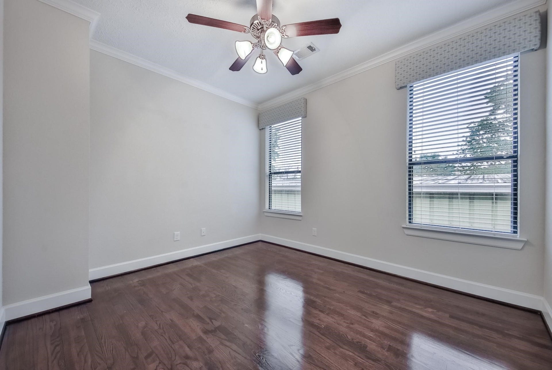 5337 Kansas Street, #D, Houston, TX 77007 5337 Kansas Street, #D, Houston, TX 77007